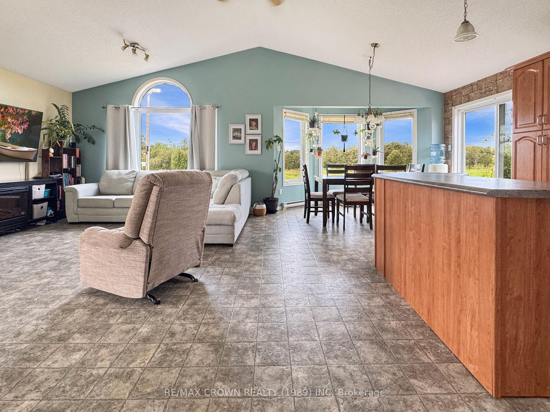 Photo 4 of 171 583 Highway S, Hearst — HOMEH