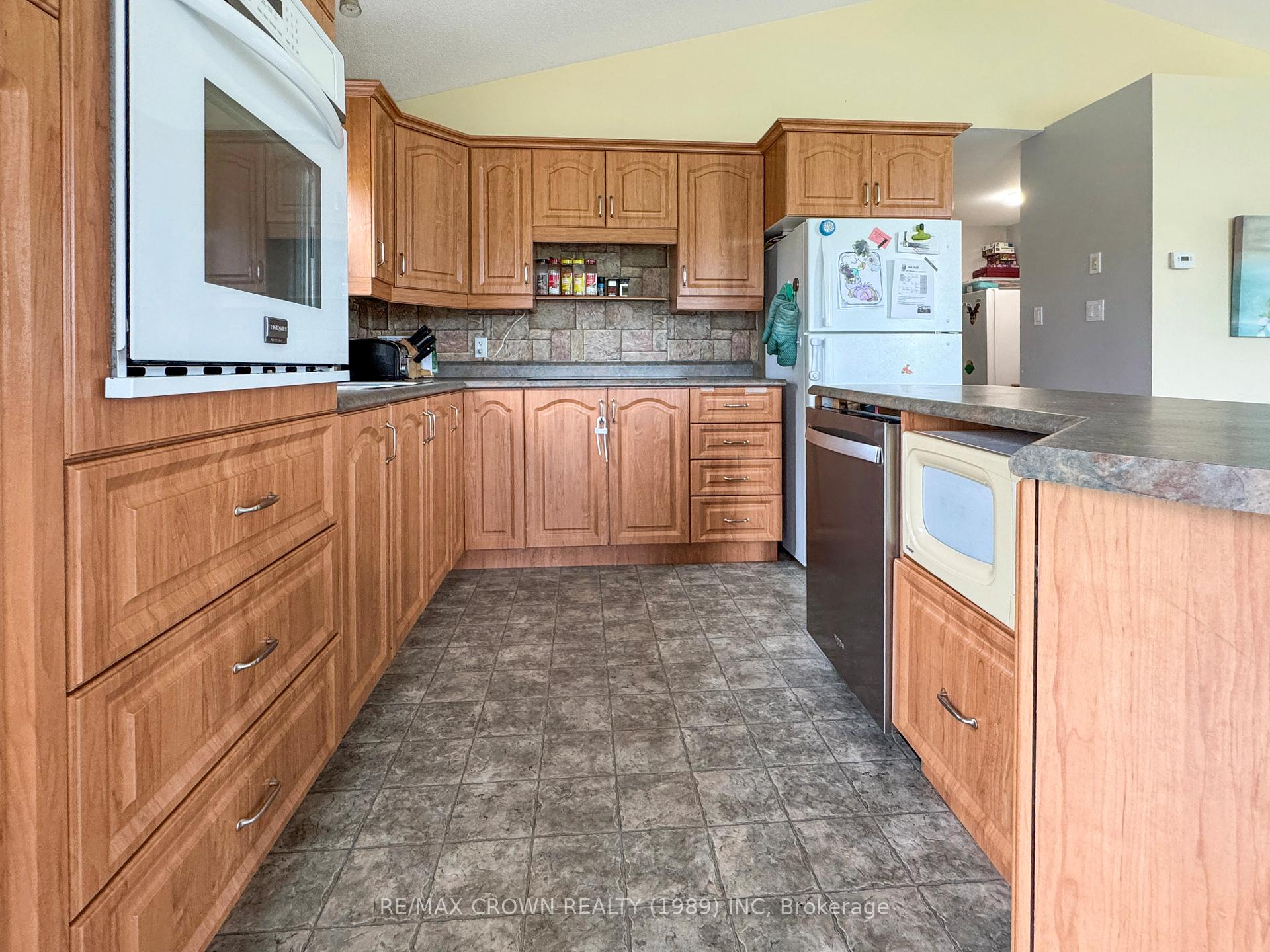 Photo 9 of 171 583 Highway S, Hearst — HOMEH