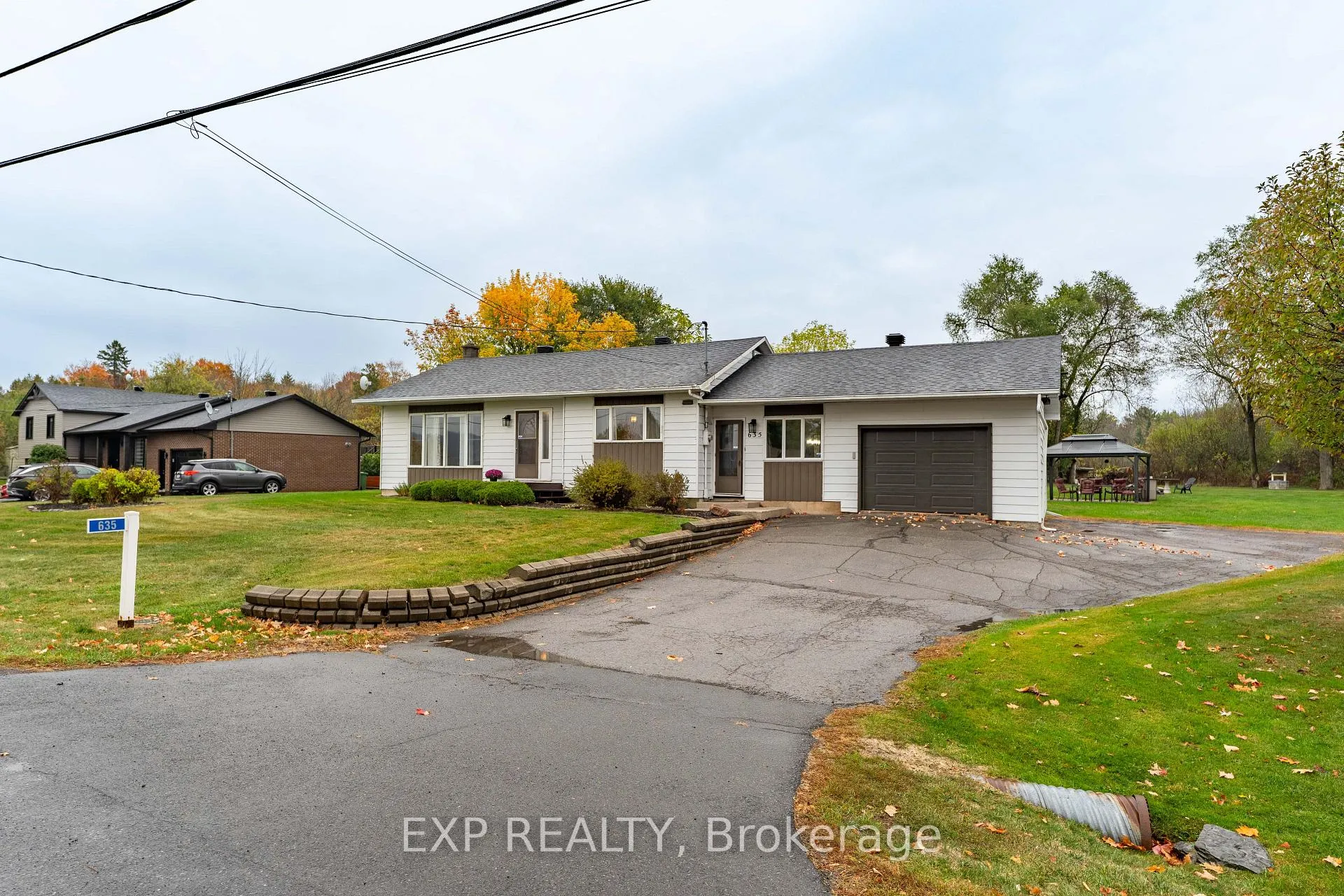 Photo 4 of 635 Front Road W, Champlain, Champlain Twp — HOMEH