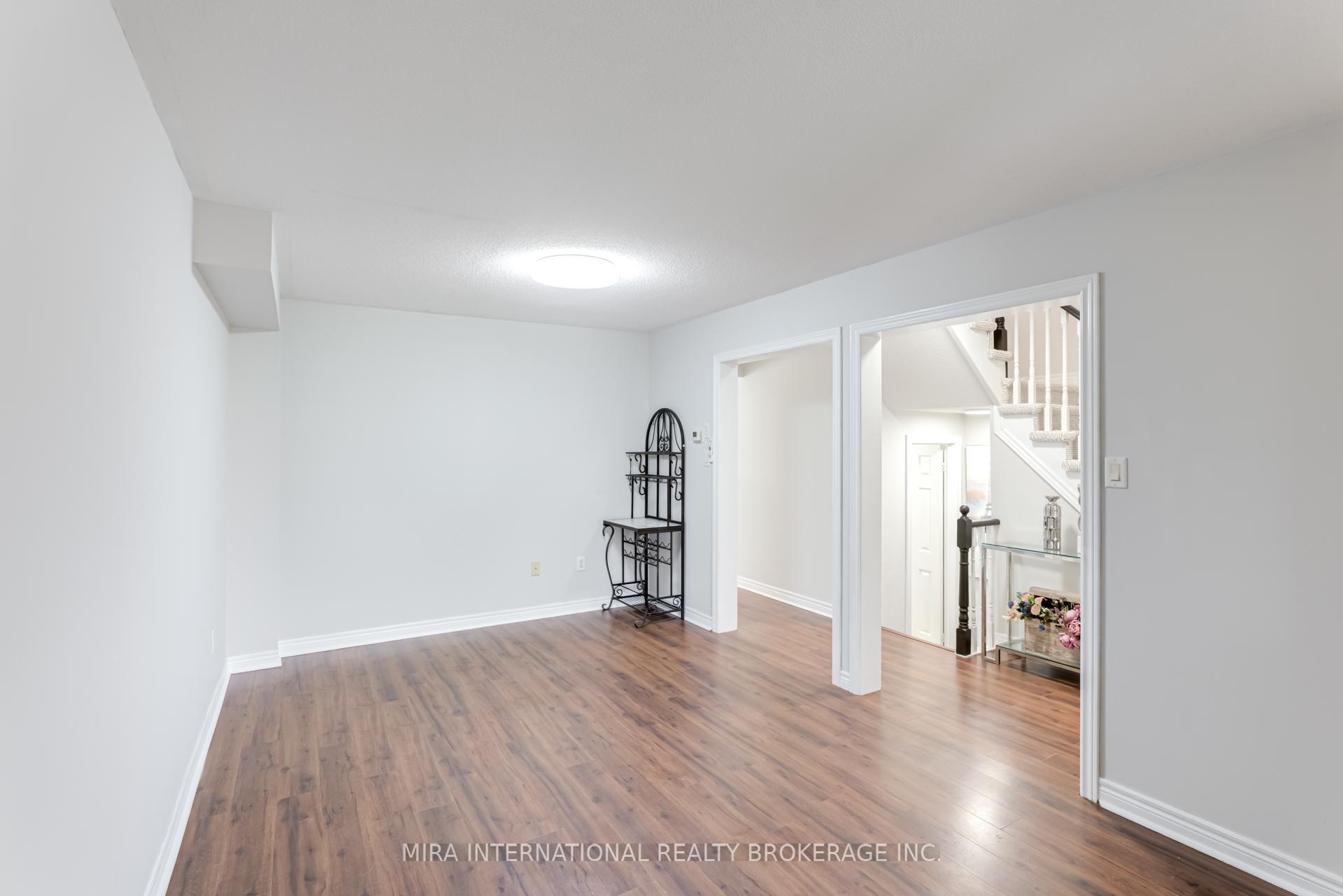 Photo 5 of 313 Esther Drive, Barrie, Painswick South — HOMEH