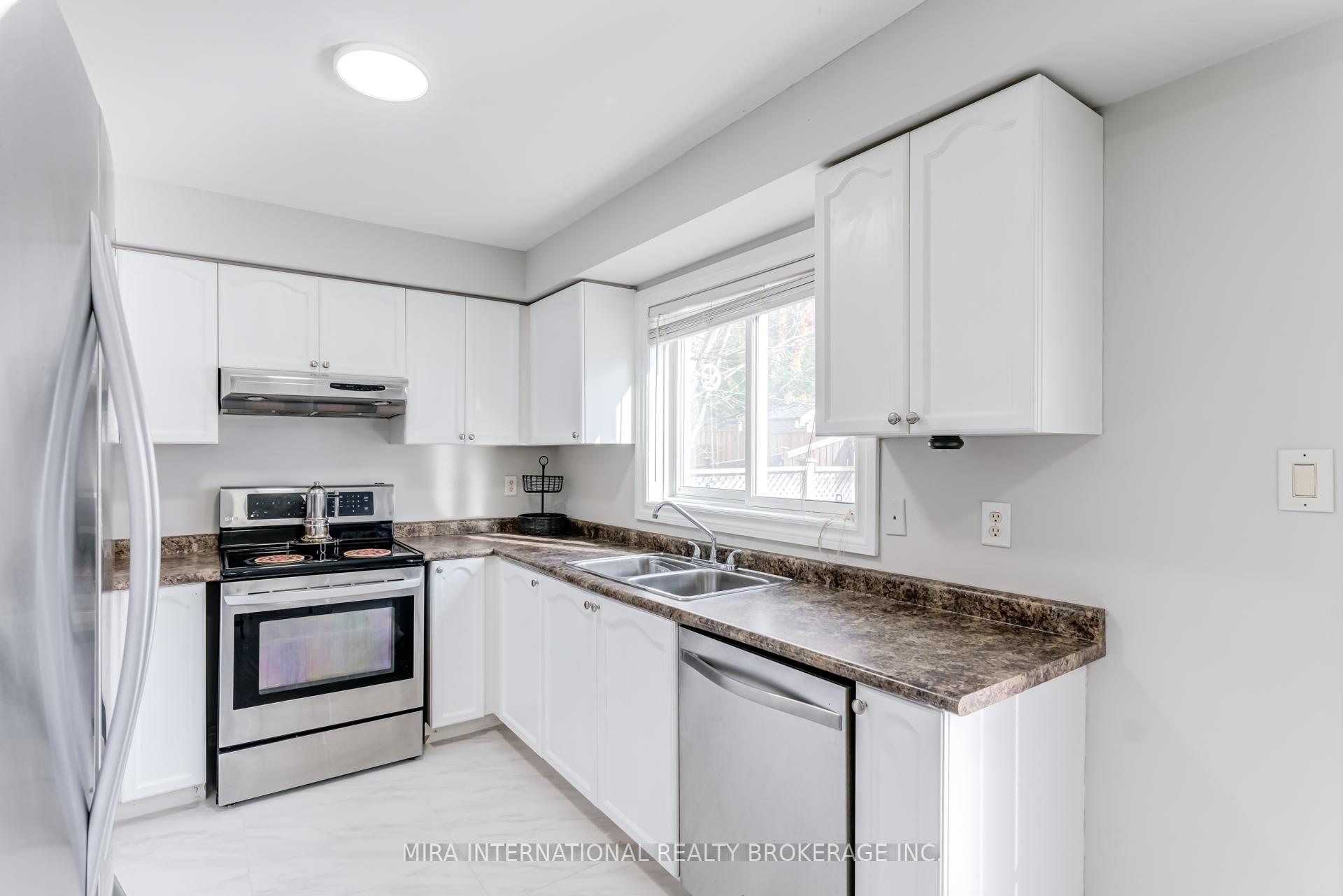 Photo 8 of 313 Esther Drive, Barrie, Painswick South — HOMEH
