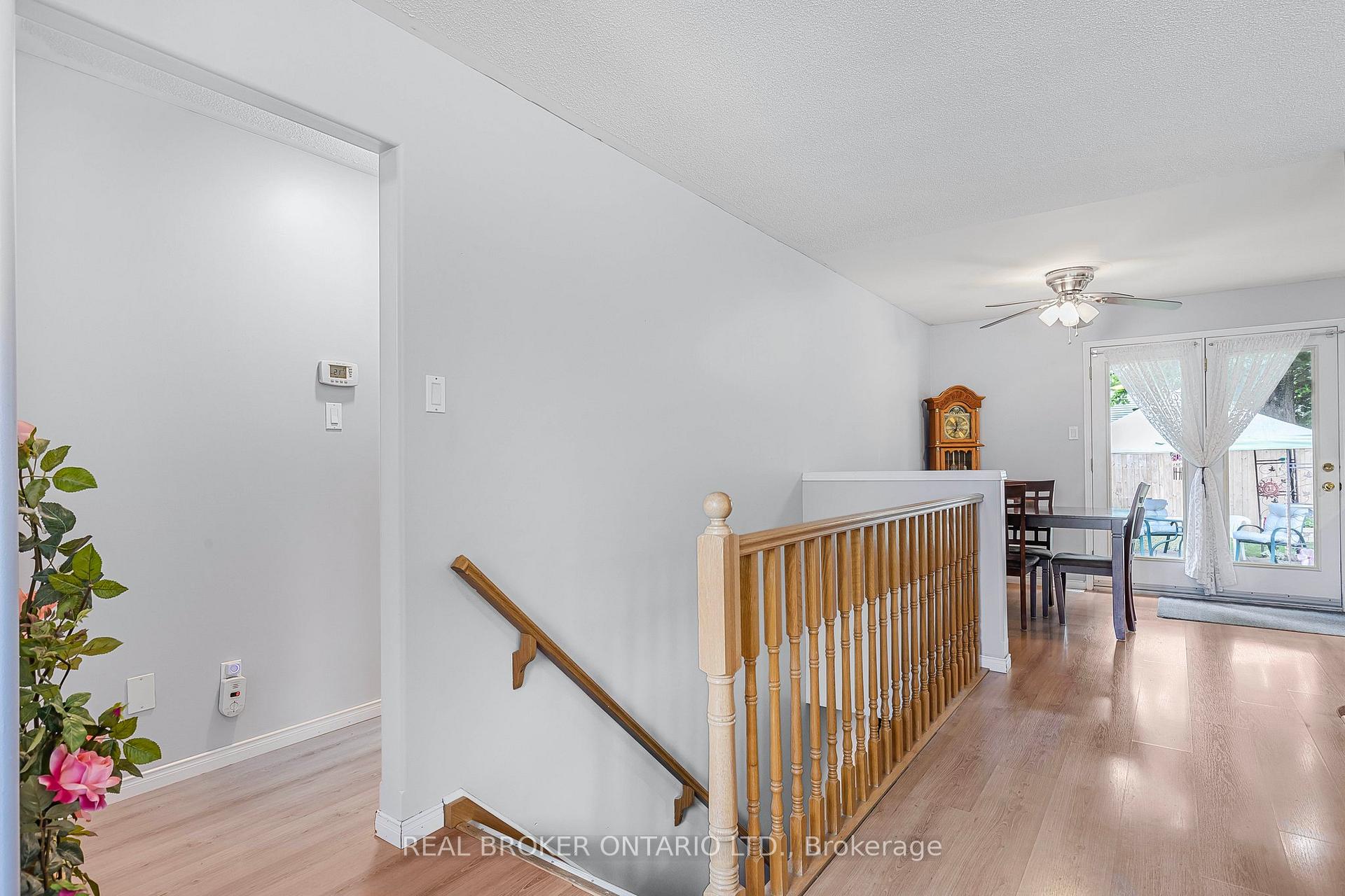 Photo 5 of 50 Brighton Road, Barrie, Georgian Drive — HOMEH
