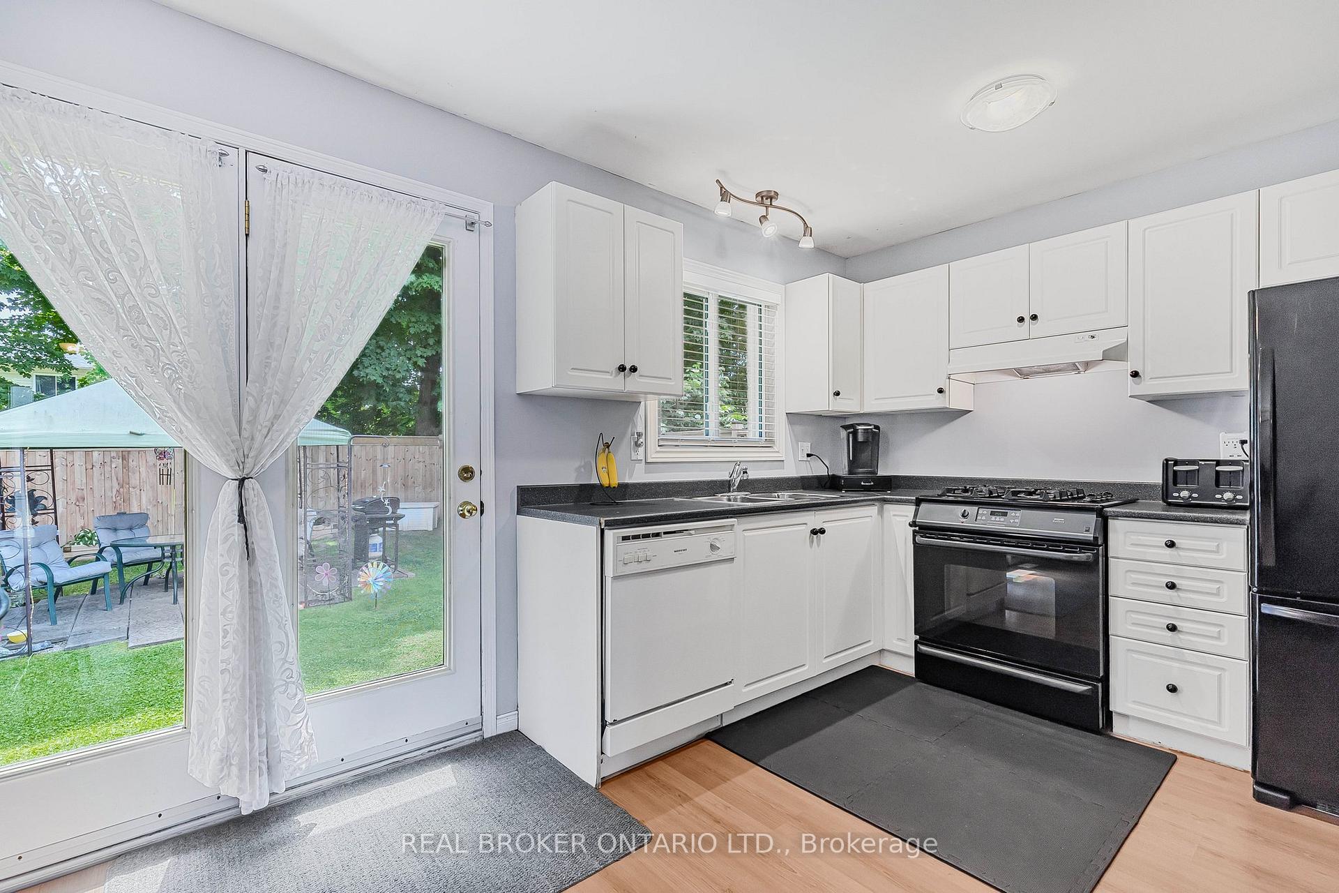 Photo 7 of 50 Brighton Road, Barrie, Georgian Drive — HOMEH