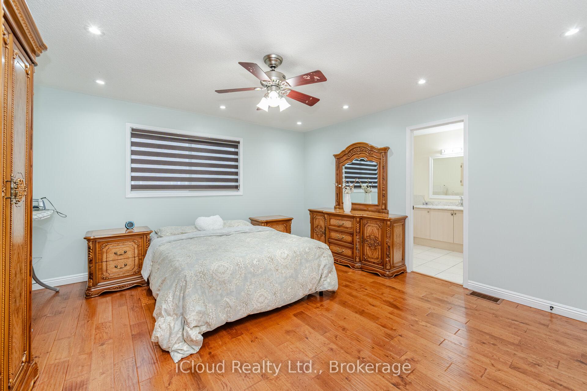 Photo 15 of 26 Culture Crescent, Brampton, Fletcher's Creek Village — HOMEH