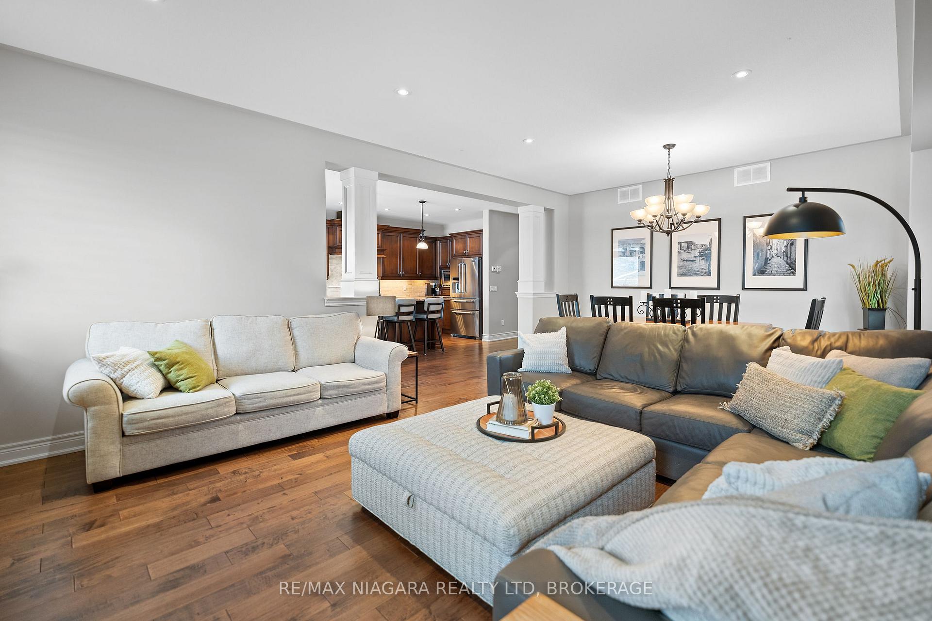 Photo 8 of 69 MacKenzie King Avenue, St. Catharines, Secord Woods — HOMEH