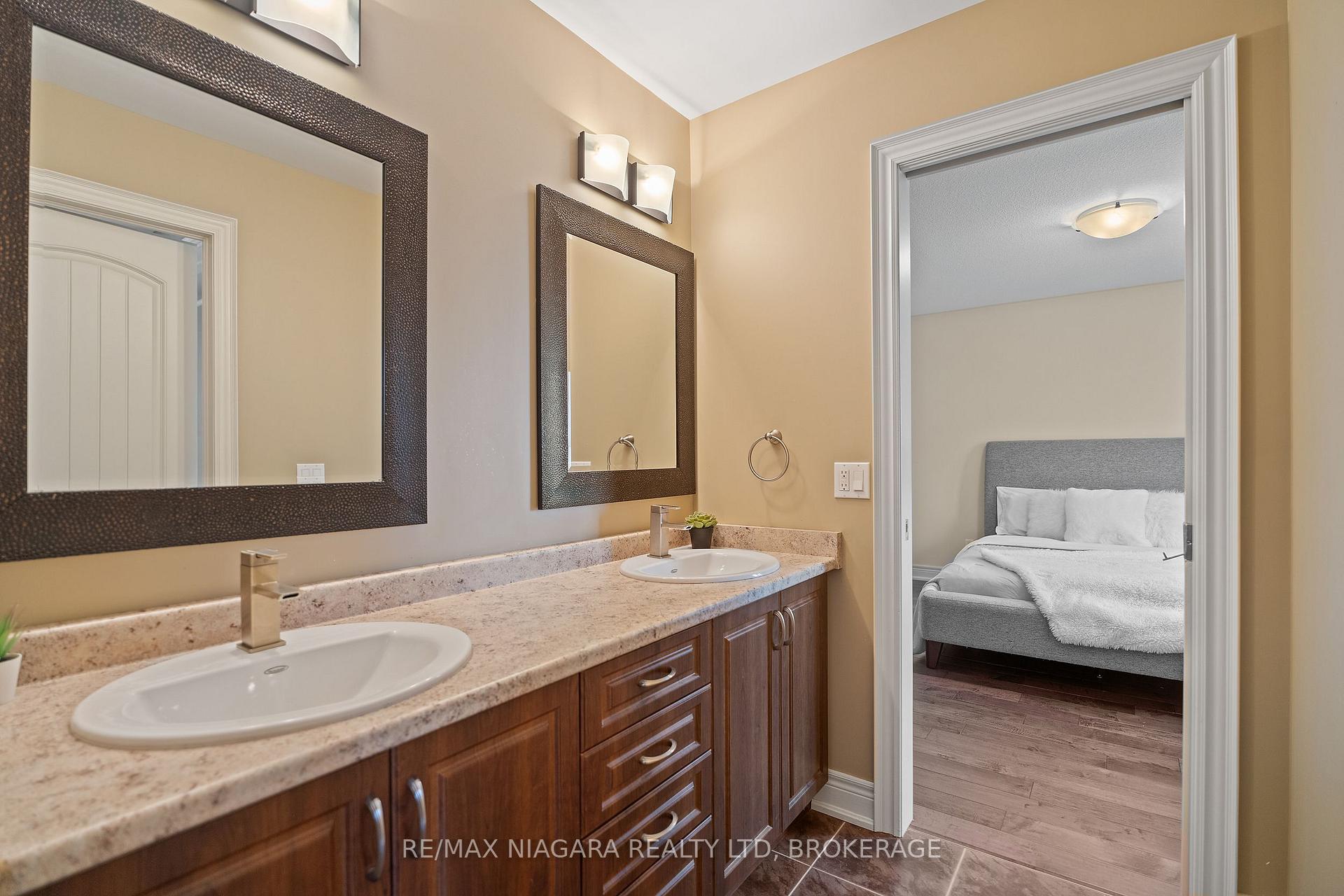 Photo 17 of 69 MacKenzie King Avenue, St. Catharines, Secord Woods — HOMEH