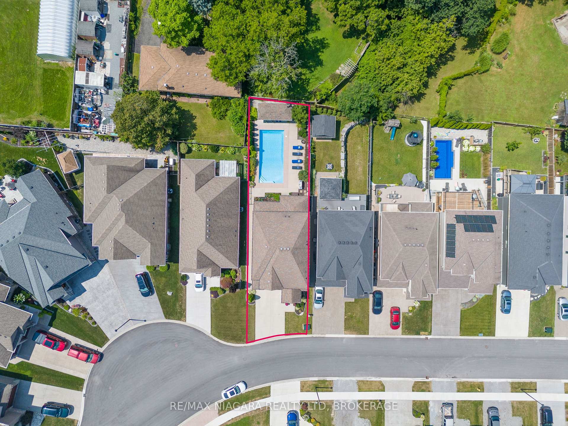Photo 29 of 69 MacKenzie King Avenue, St. Catharines, Secord Woods — HOMEH