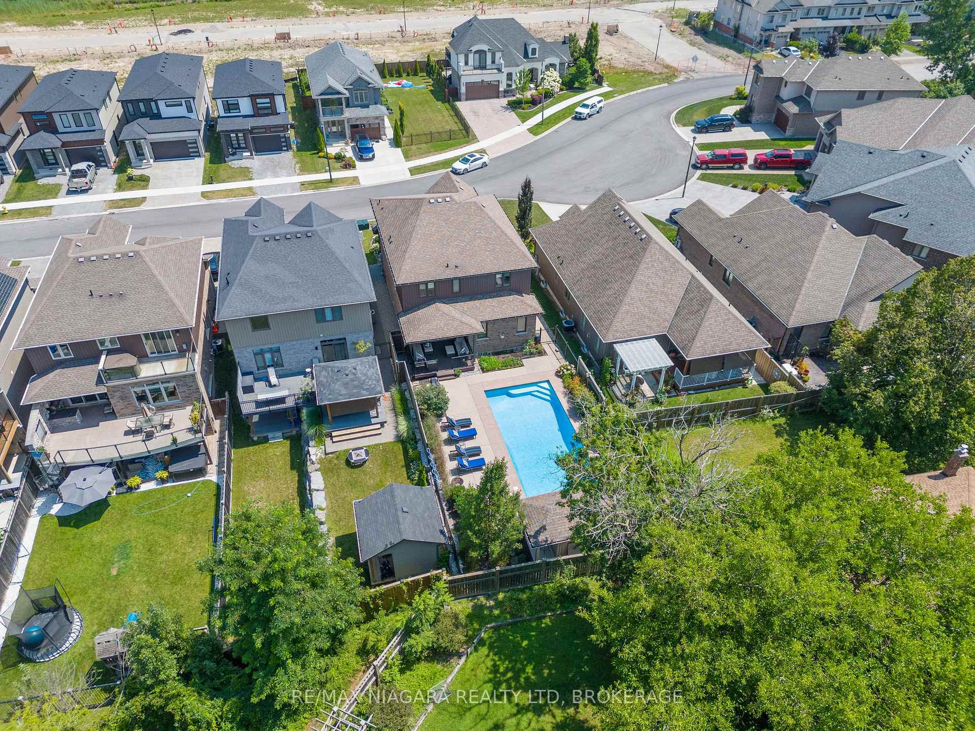 Photo 31 of 69 MacKenzie King Avenue, St. Catharines, Secord Woods — HOMEH
