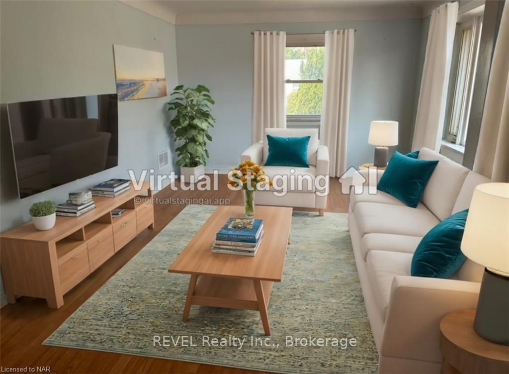 Photo 7 of 22 Ferndale Avenue, St. Catharines, Secord Woods — HOMEH