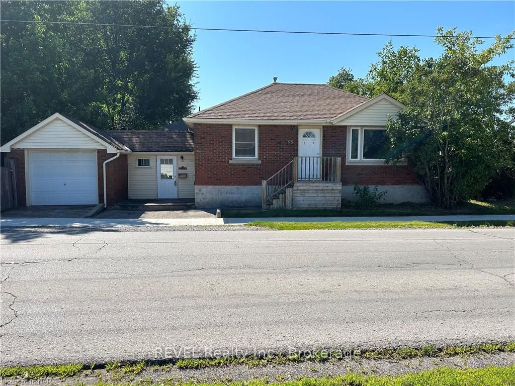 Photo 22 of 22 Ferndale Avenue, St. Catharines, Secord Woods — HOMEH
