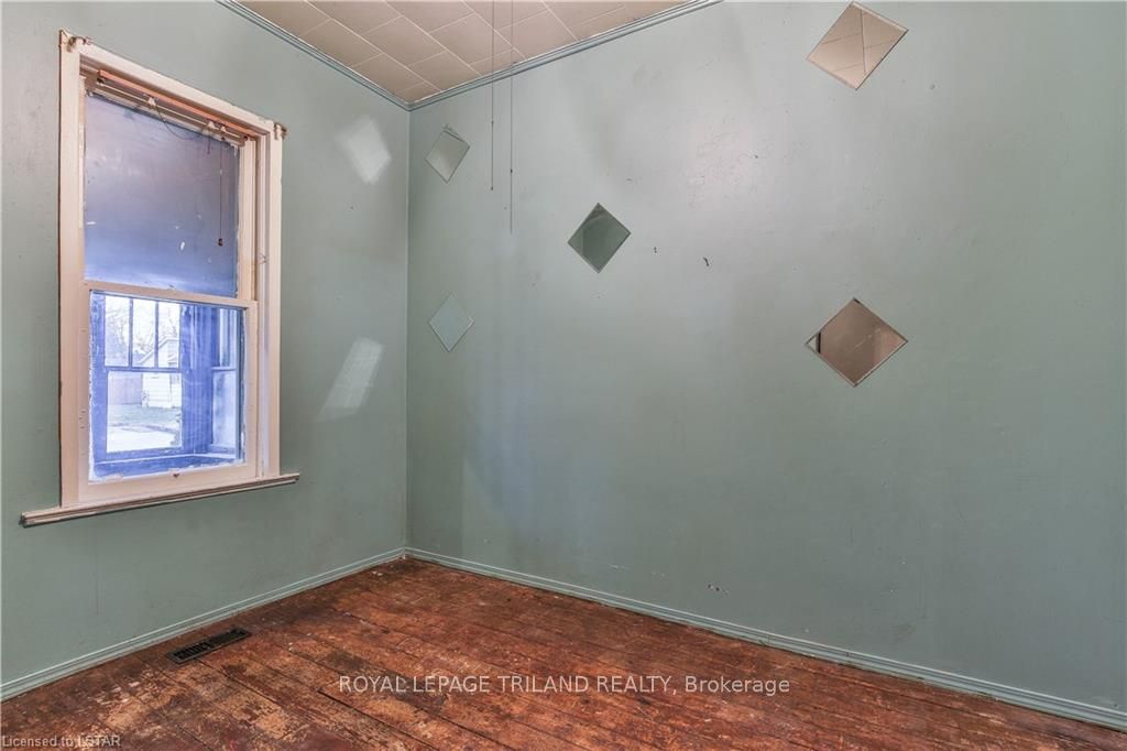 Photo 13 of 93 Malakoff Street, St. Thomas — HOMEH