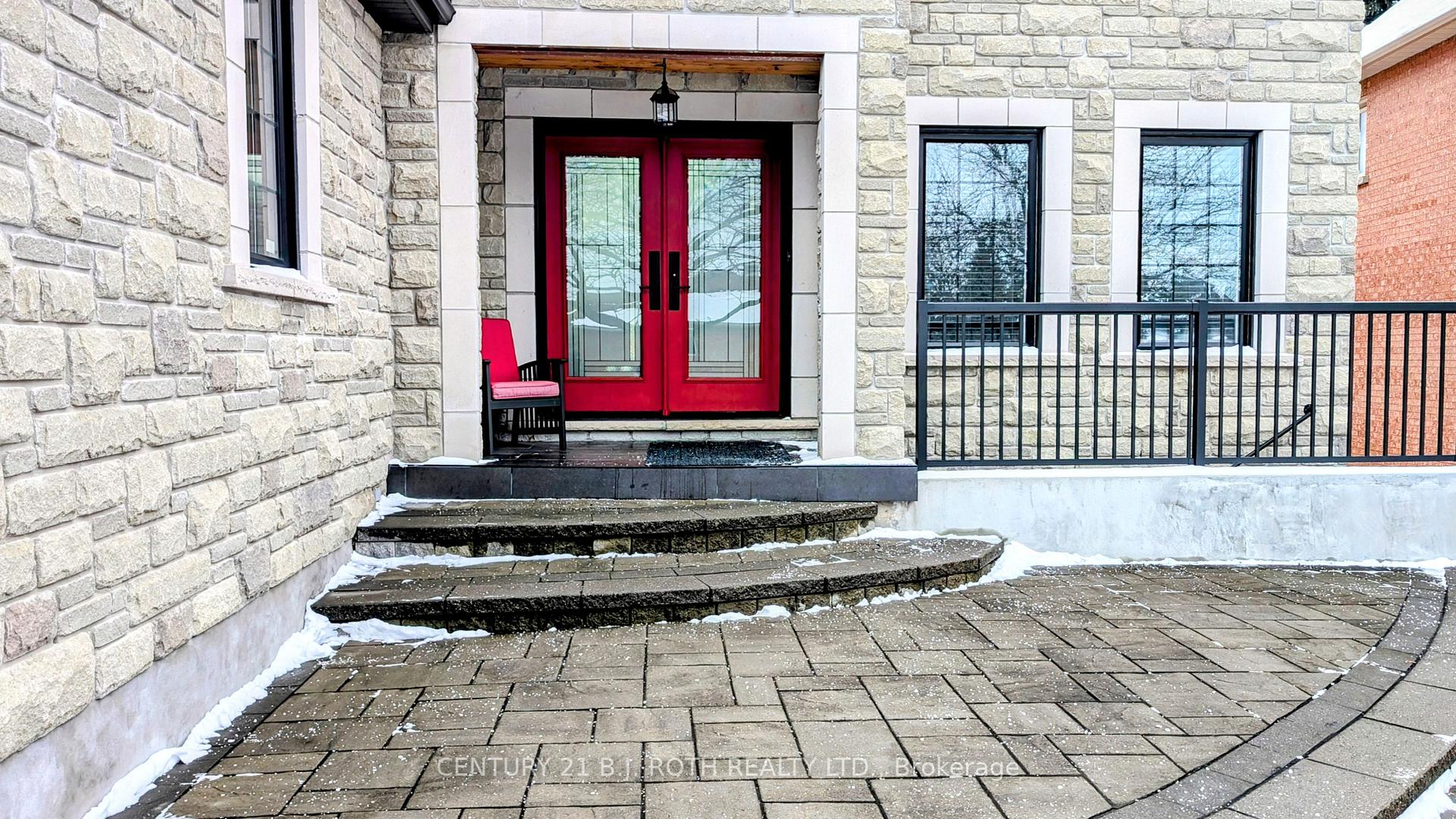 Photo 3 of 57 Falling Brook Drive, Barrie, Bayshore — HOMEH