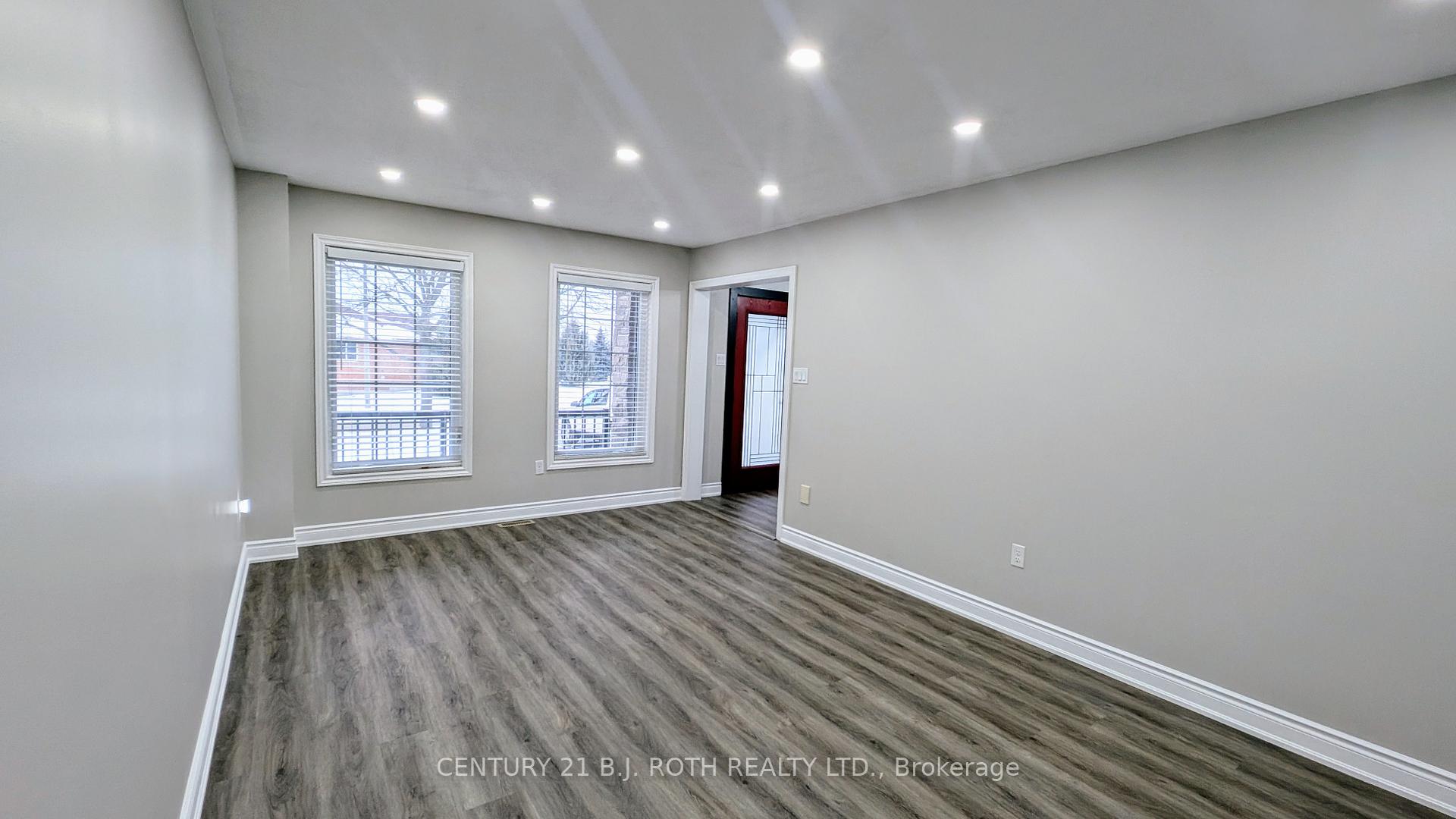 Photo 10 of 57 Falling Brook Drive, Barrie, Bayshore — HOMEH