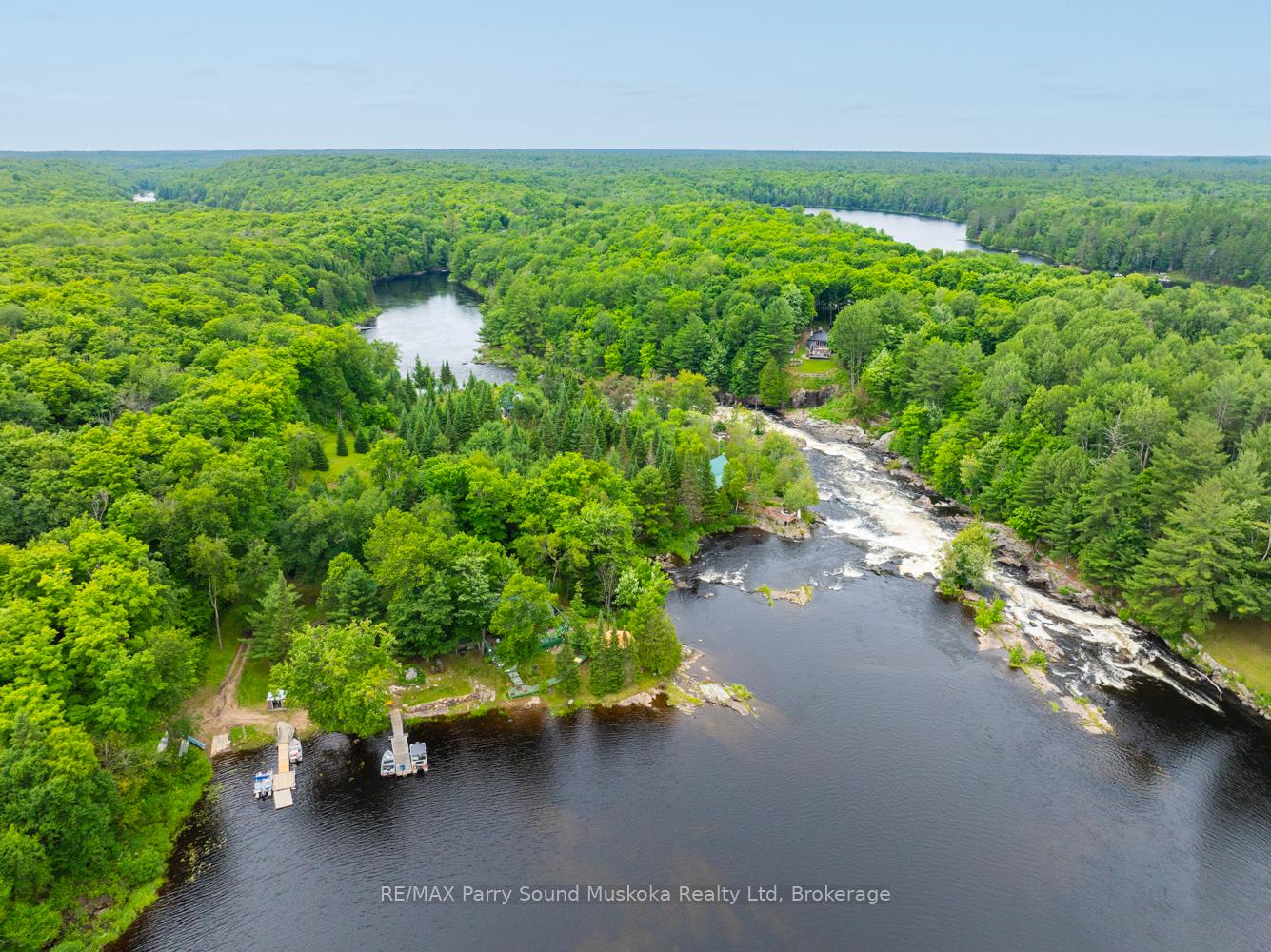Photo 4 of 16 B Magnet Road, Magnetawan, Ahmic Harbour — HOMEH