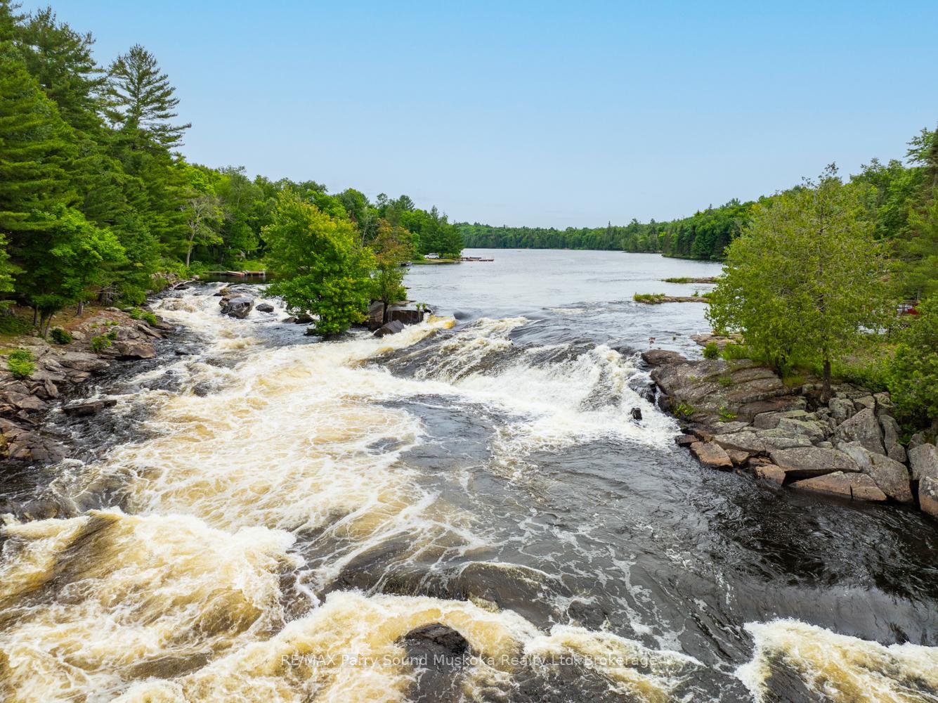 Photo 6 of 16 B Magnet Road, Magnetawan, Ahmic Harbour — HOMEH