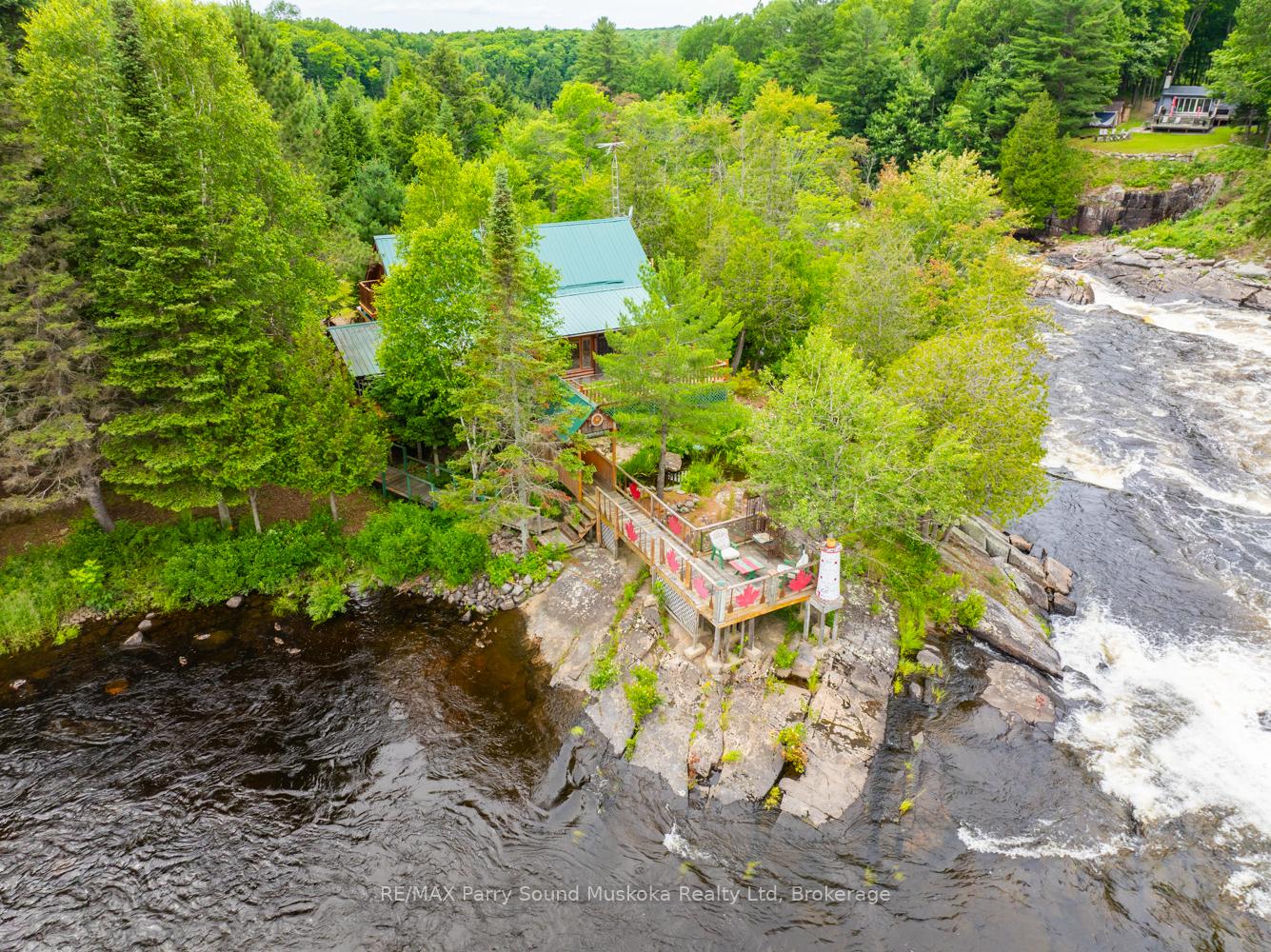 Photo 10 of 16 B Magnet Road, Magnetawan, Ahmic Harbour — HOMEH