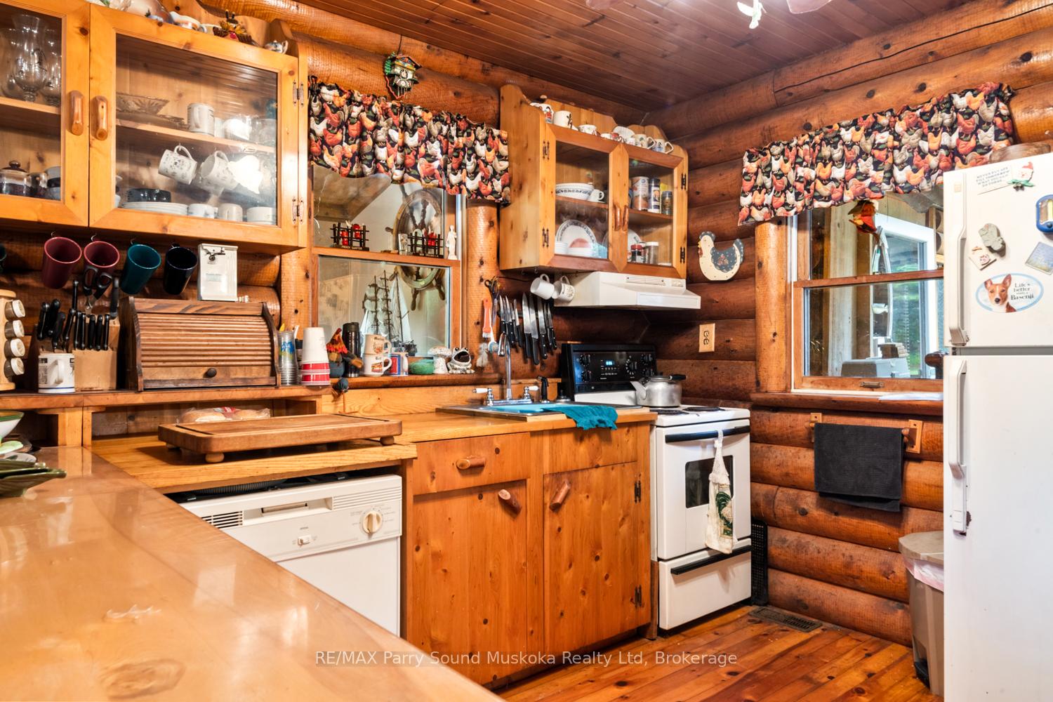 Photo 26 of 16 B Magnet Road, Magnetawan, Ahmic Harbour — HOMEH
