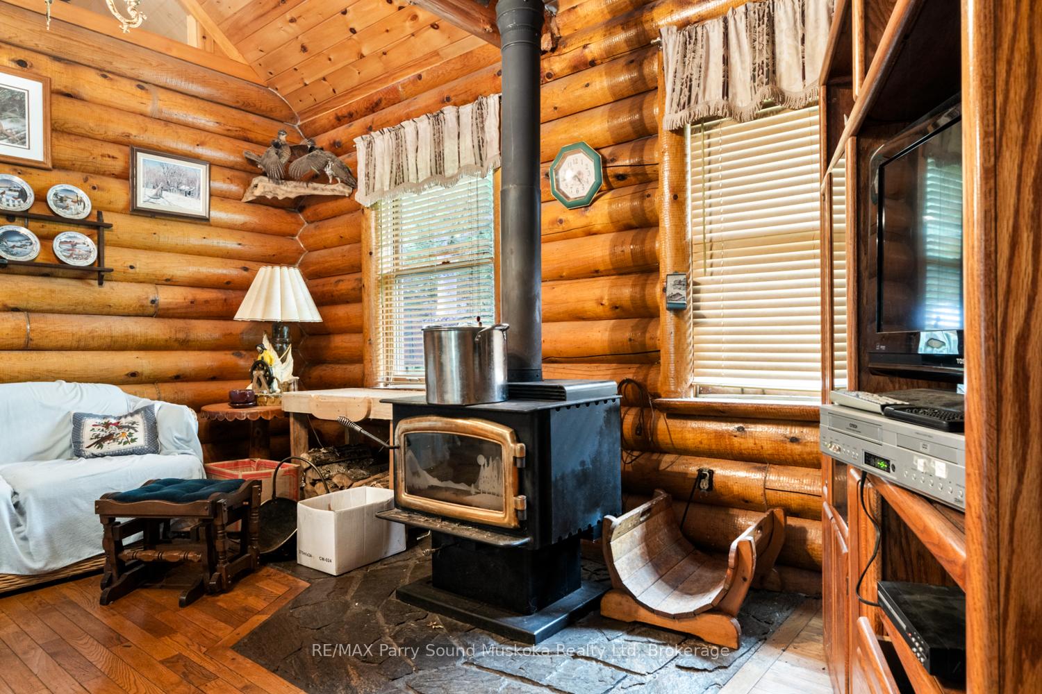Photo 33 of 16 B Magnet Road, Magnetawan, Ahmic Harbour — HOMEH