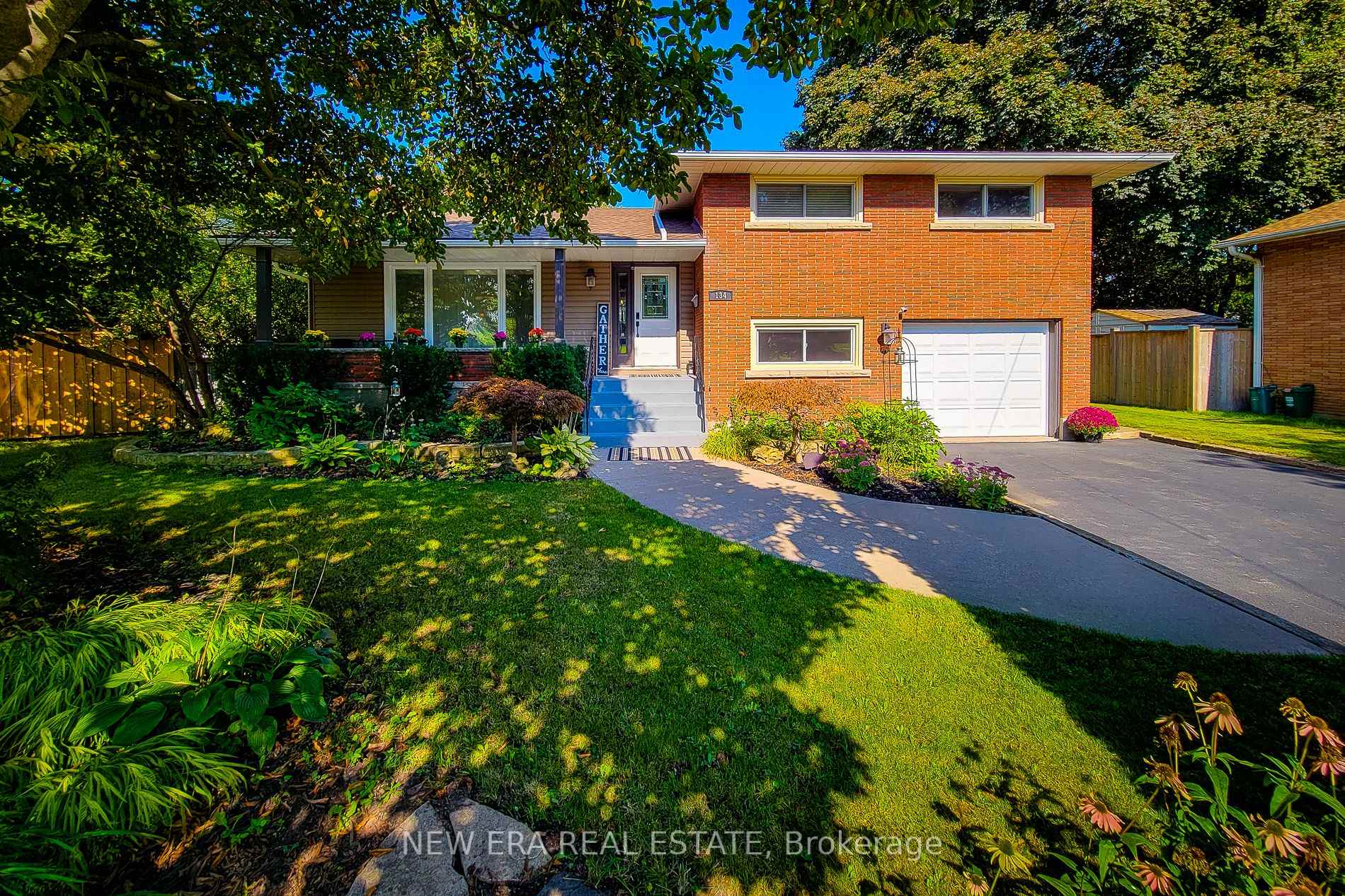 Photo 1 of 134 Bayview Drive, St. Catharines, Port Dalhousie — HOMEH
