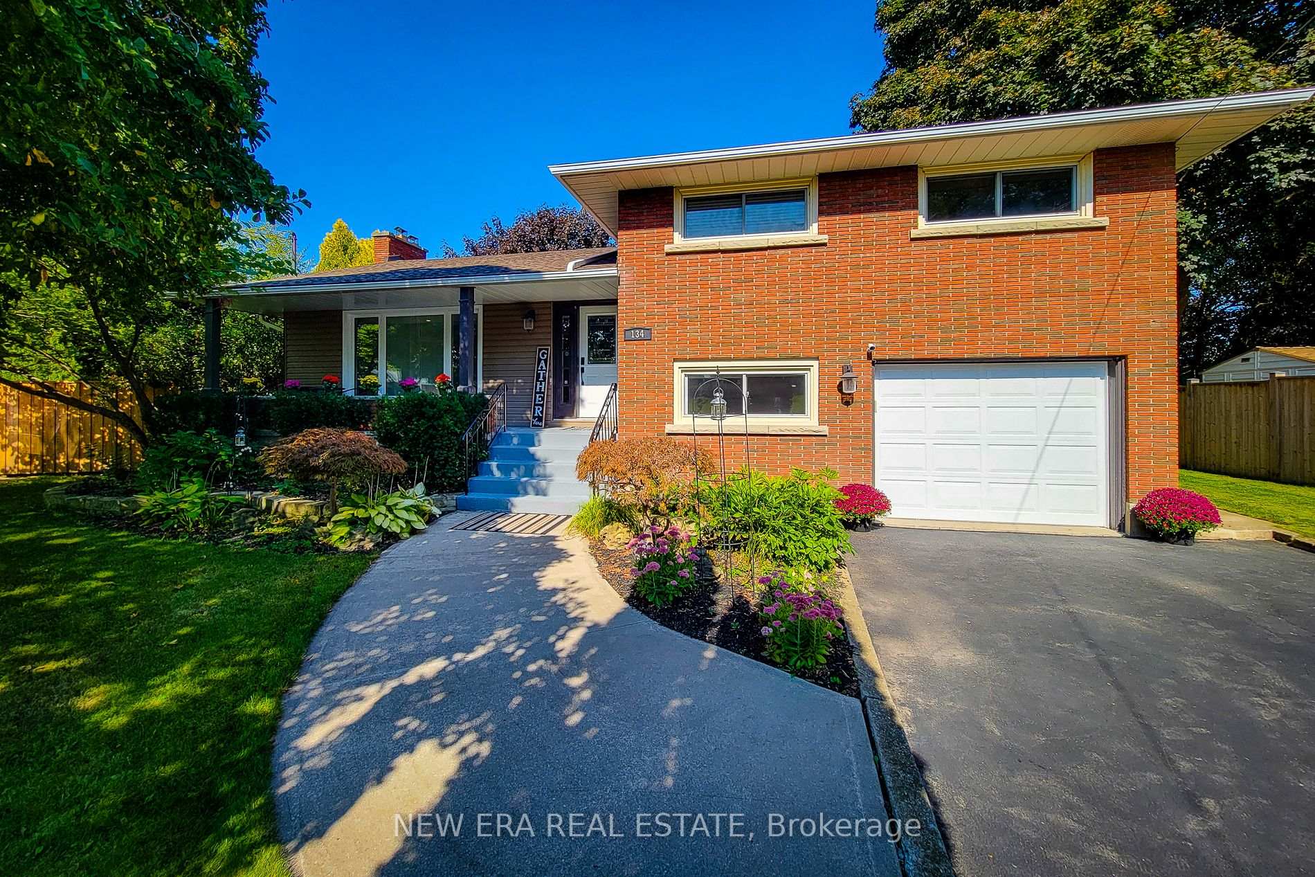 Photo 2 of 134 Bayview Drive, St. Catharines, Port Dalhousie — HOMEH
