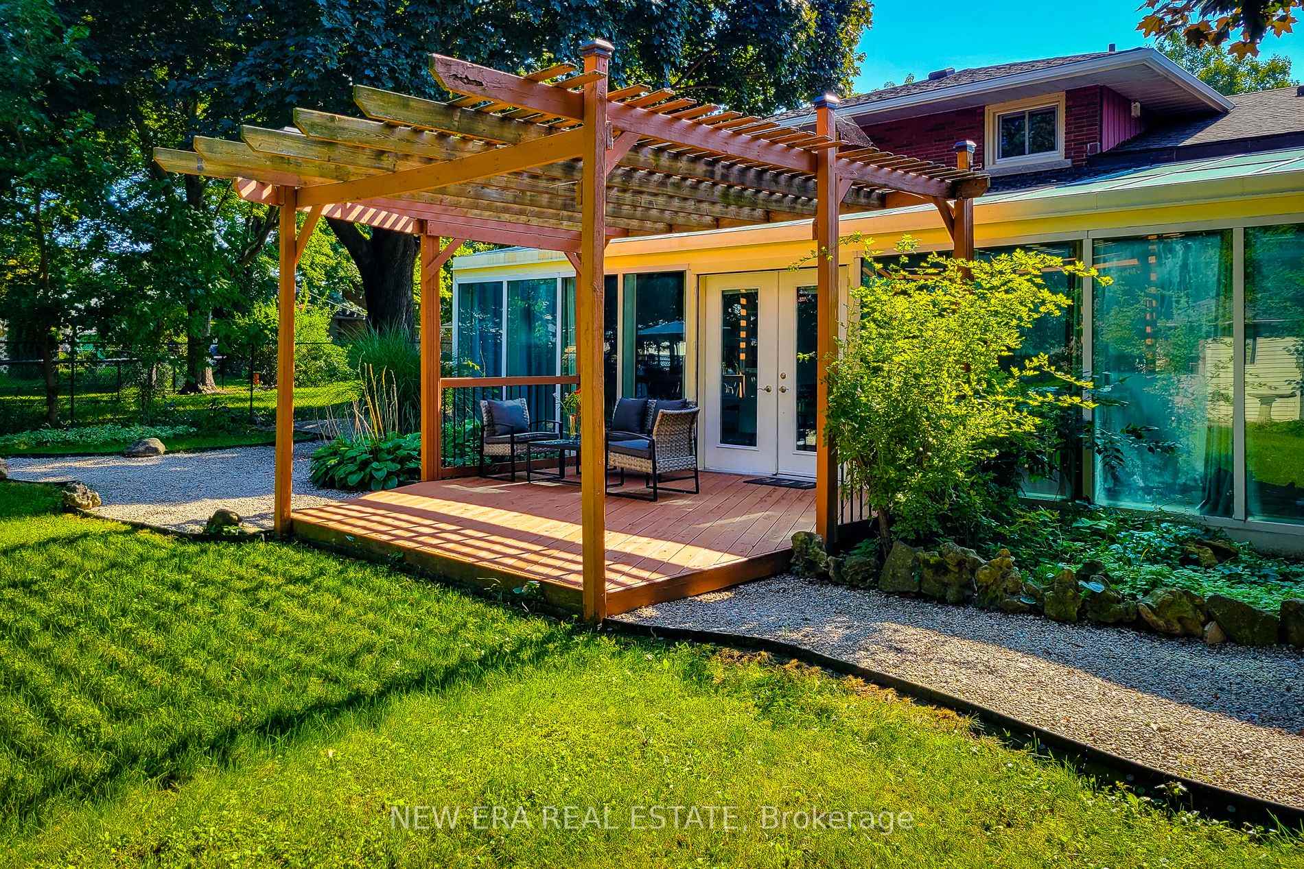 Photo 5 of 134 Bayview Drive, St. Catharines, Port Dalhousie — HOMEH