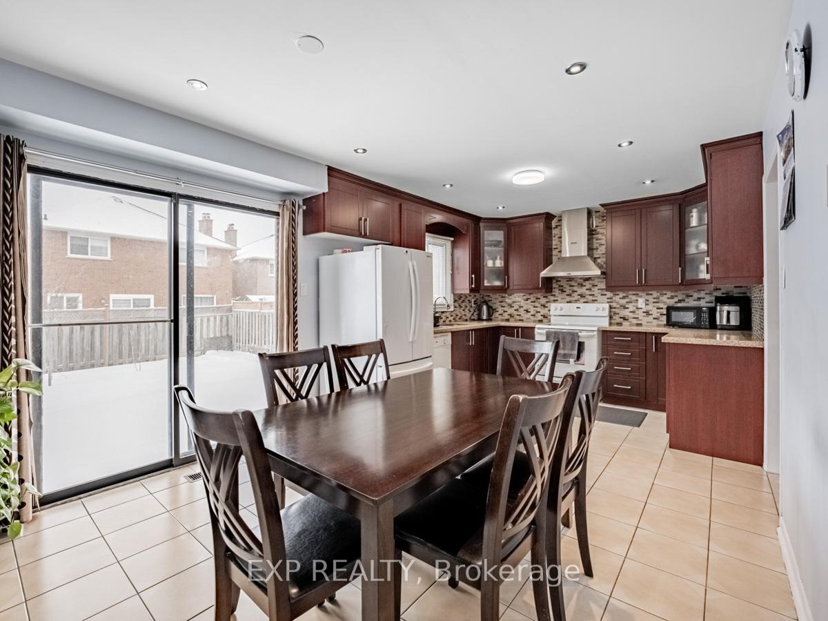 Photo 9 of 76 Blackmere Circle, Brampton, Fletcher's Creek South — HOMEH