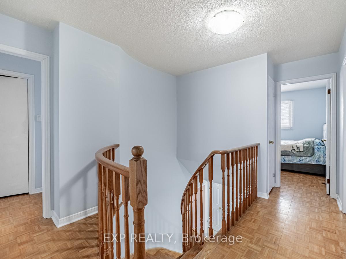 Photo 16 of 76 Blackmere Circle, Brampton, Fletcher's Creek South — HOMEH