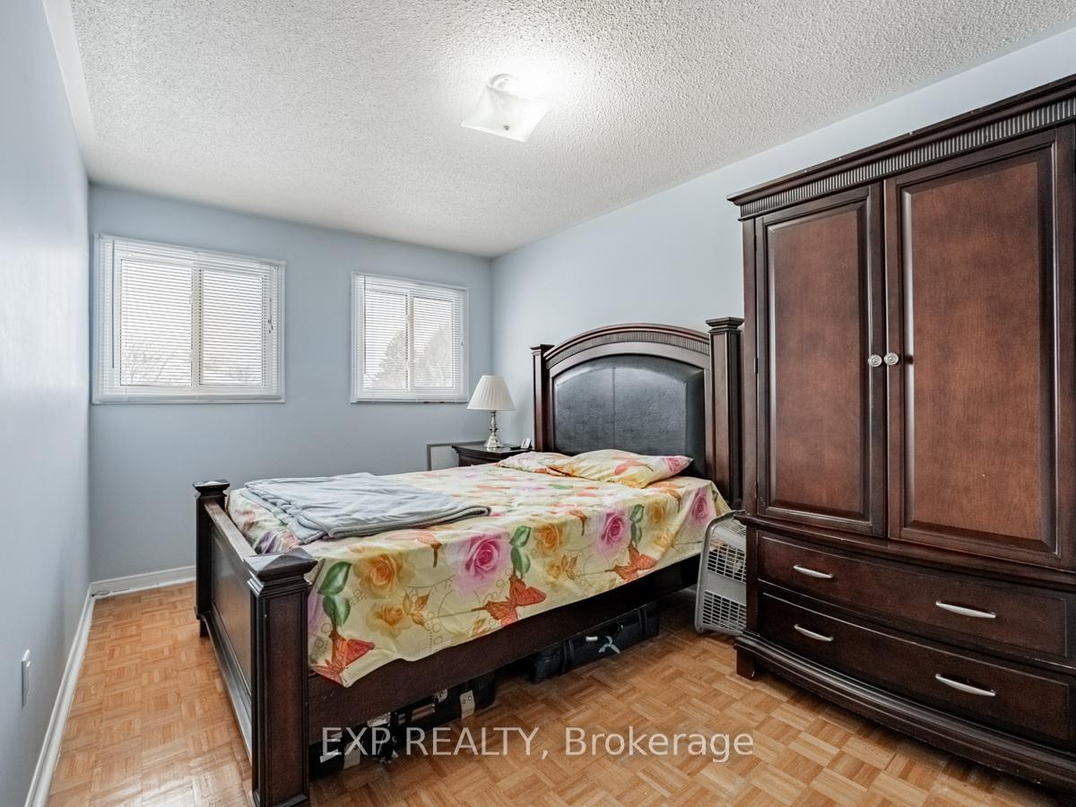 Photo 18 of 76 Blackmere Circle, Brampton, Fletcher's Creek South — HOMEH
