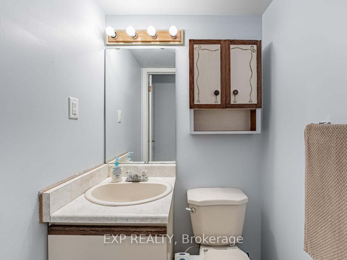 Photo 25 of 76 Blackmere Circle, Brampton, Fletcher's Creek South — HOMEH