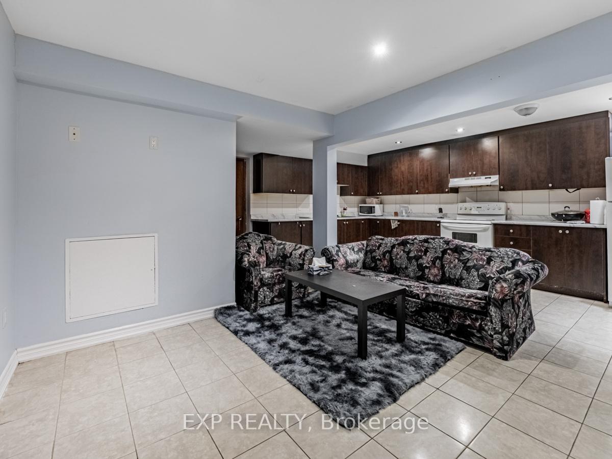 Photo 26 of 76 Blackmere Circle, Brampton, Fletcher's Creek South — HOMEH