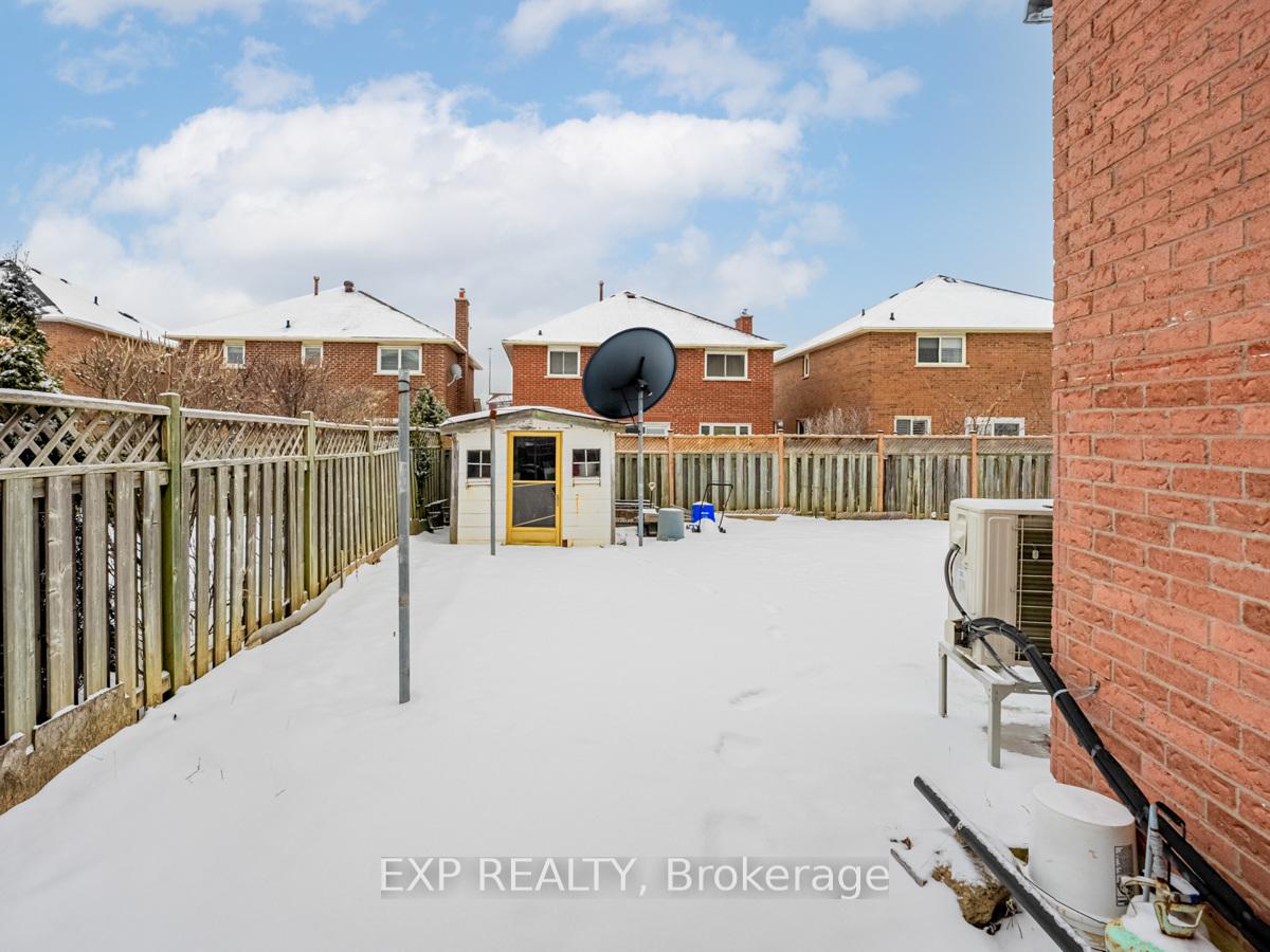Photo 35 of 76 Blackmere Circle, Brampton, Fletcher's Creek South — HOMEH