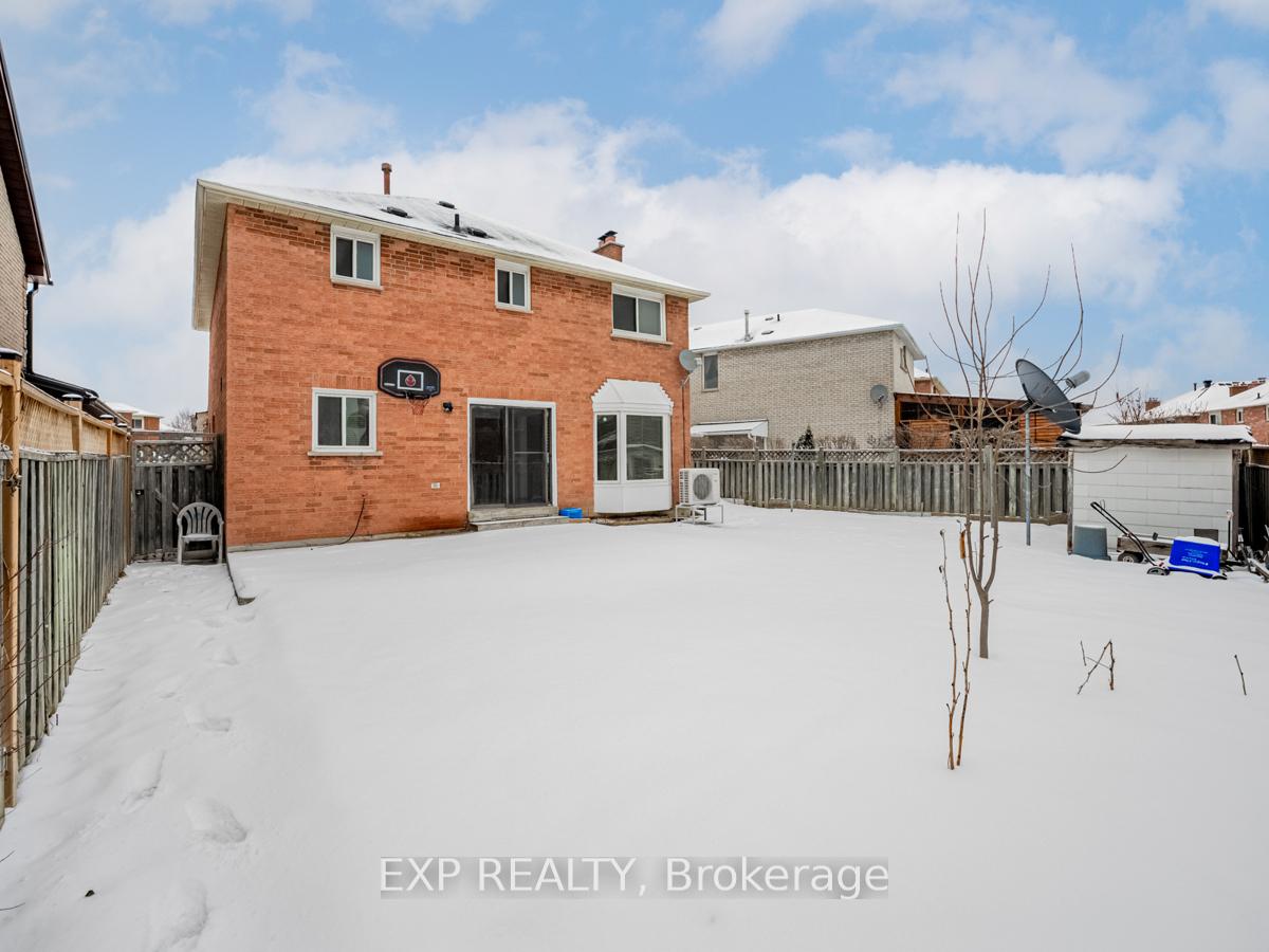 Photo 38 of 76 Blackmere Circle, Brampton, Fletcher's Creek South — HOMEH