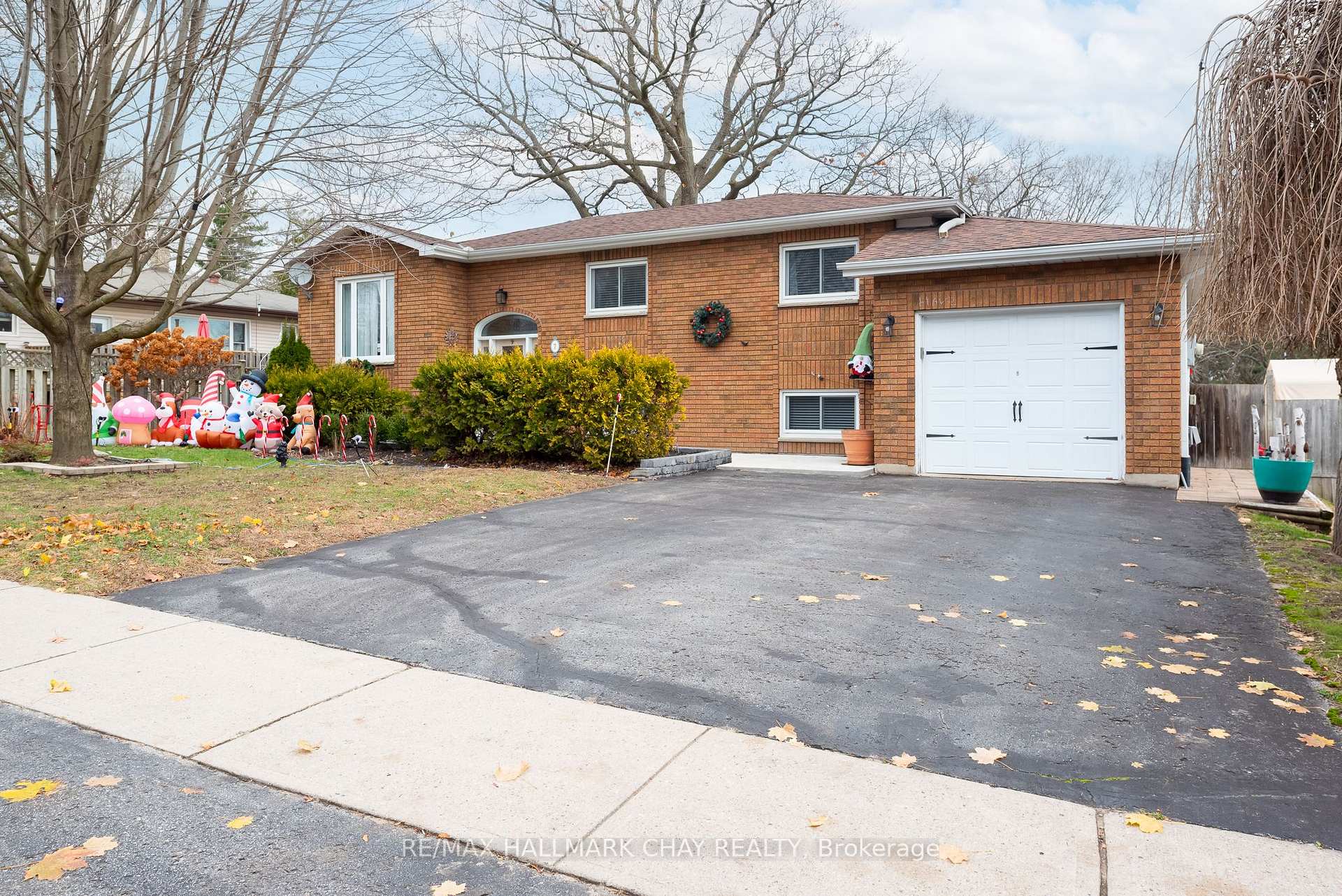Photo 1 of 7 Keats Drive, Barrie, Letitia Heights — HOMEH