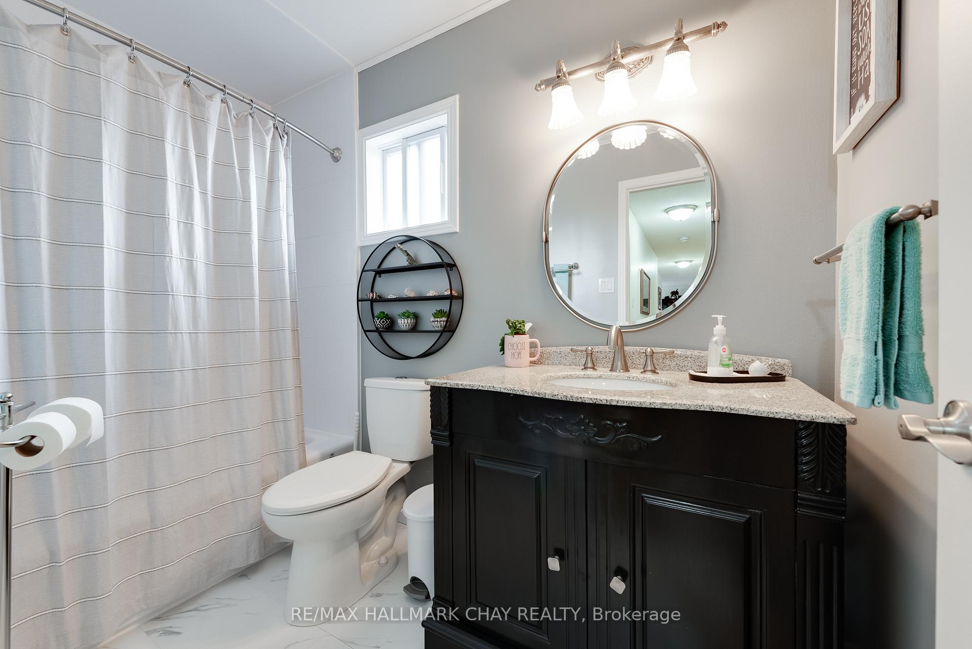 Photo 13 of 7 Keats Drive, Barrie, Letitia Heights — HOMEH