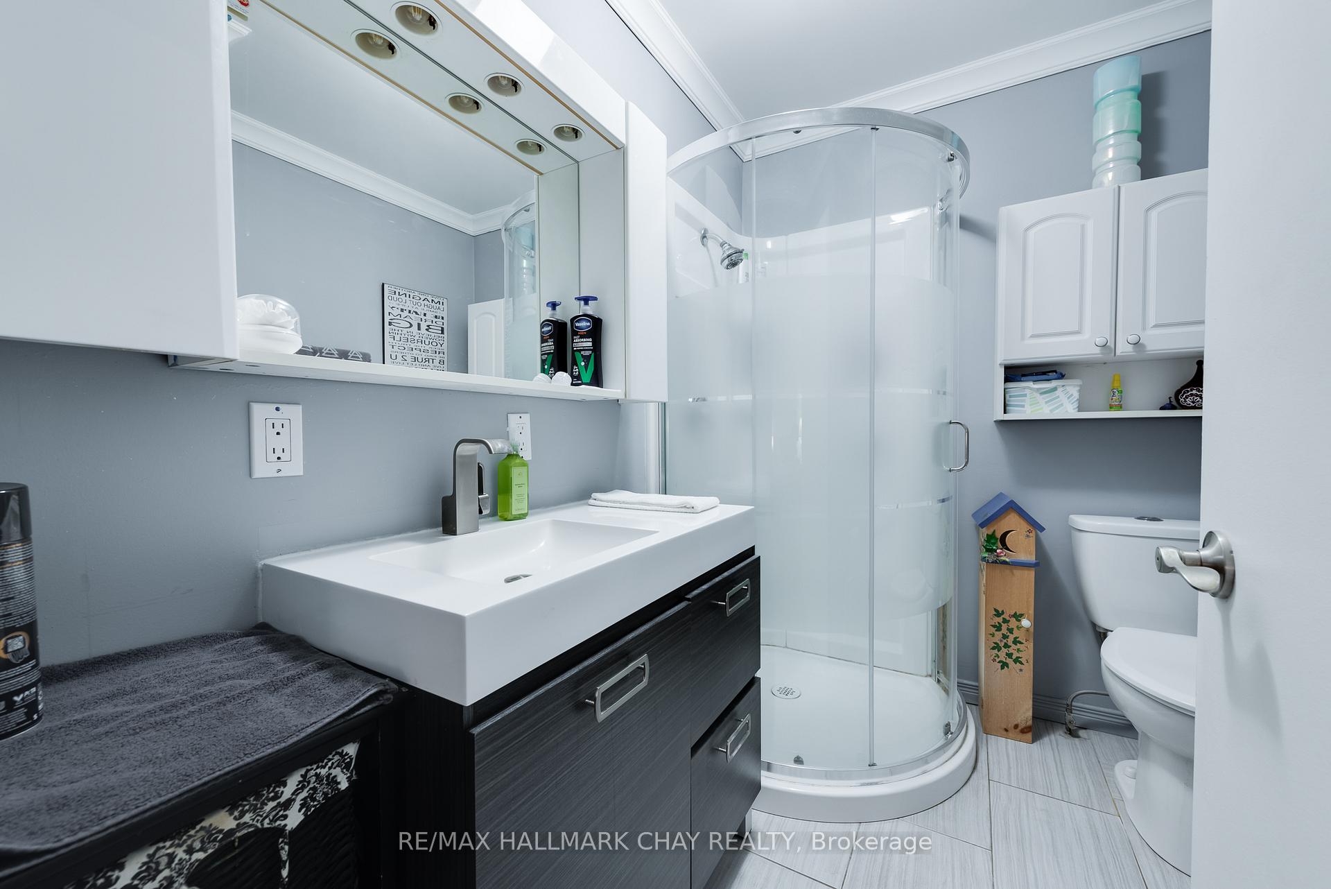 Photo 16 of 7 Keats Drive, Barrie, Letitia Heights — HOMEH