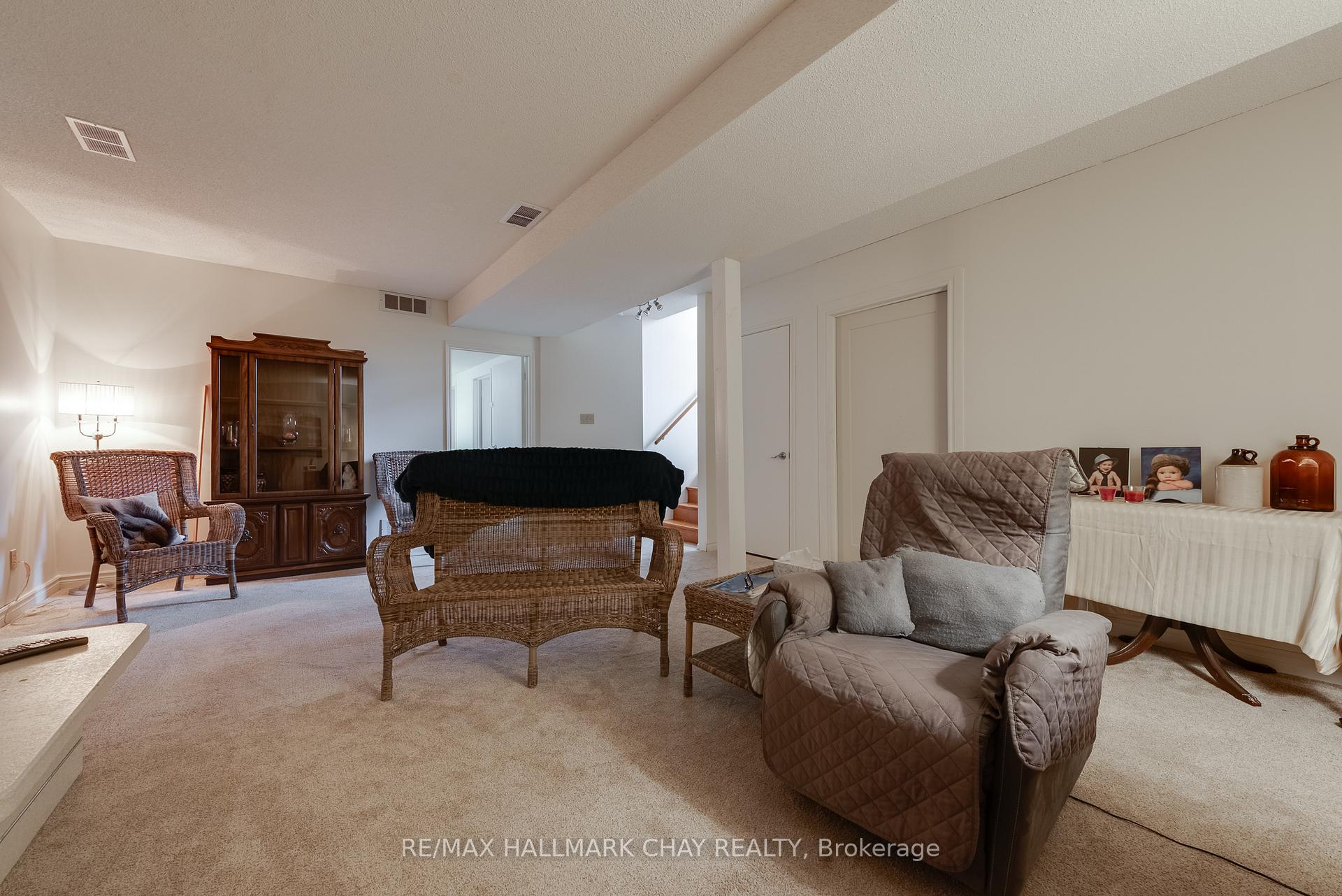 Photo 20 of 7 Keats Drive, Barrie, Letitia Heights — HOMEH