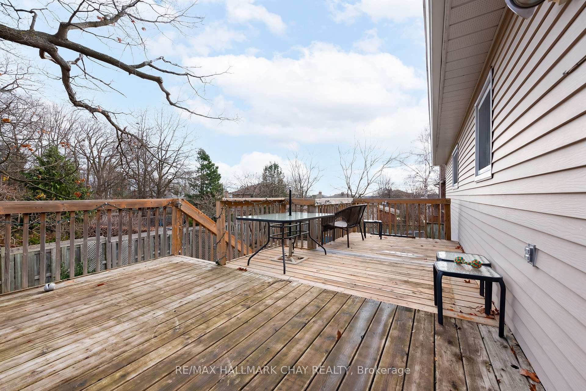 Photo 22 of 7 Keats Drive, Barrie, Letitia Heights — HOMEH