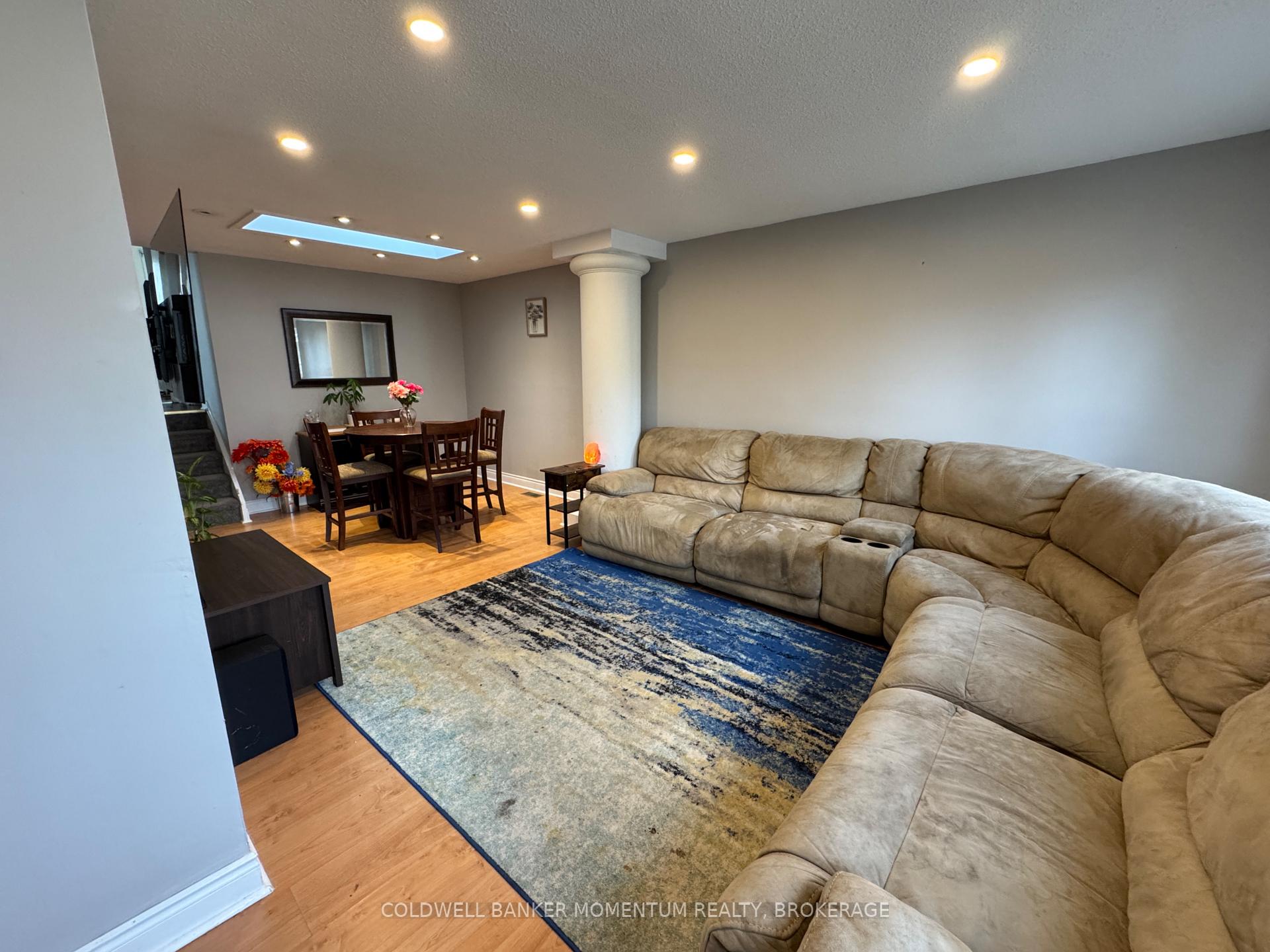 Photo 4 of 22 1/2 Durham Drive, St. Catharines, Port Weller — HOMEH