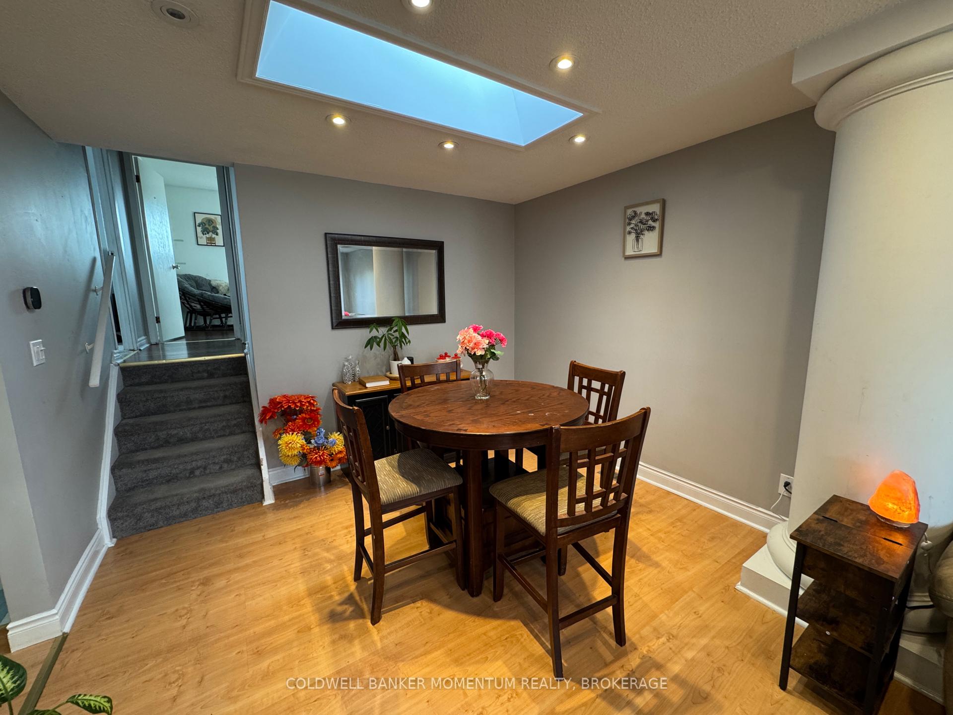 Photo 6 of 22 1/2 Durham Drive, St. Catharines, Port Weller — HOMEH