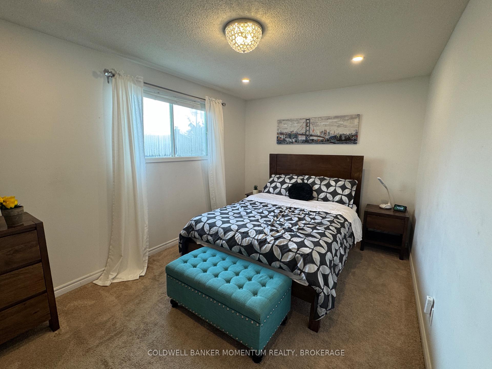 Photo 13 of 22 1/2 Durham Drive, St. Catharines, Port Weller — HOMEH