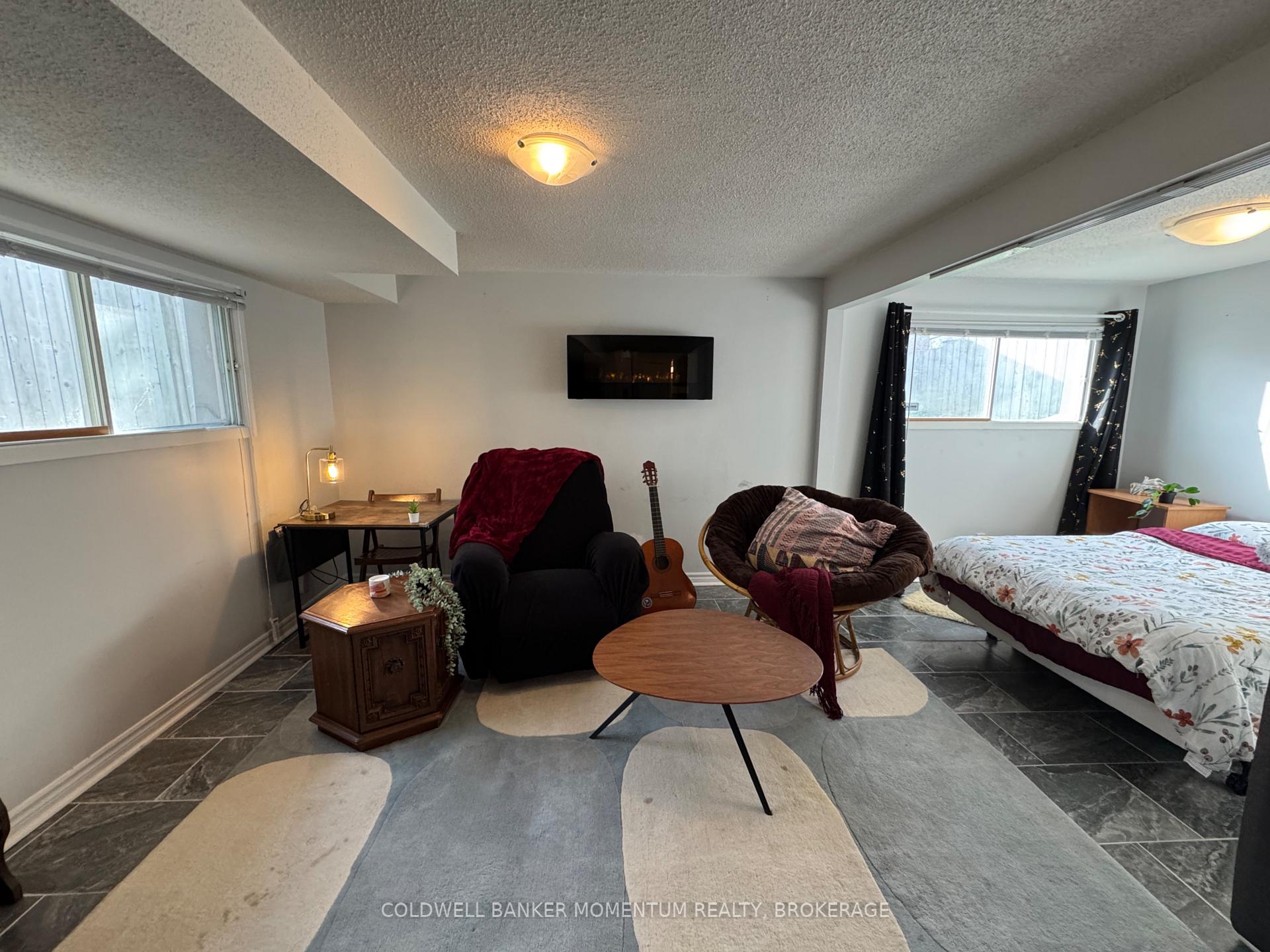 Photo 19 of 22 1/2 Durham Drive, St. Catharines, Port Weller — HOMEH