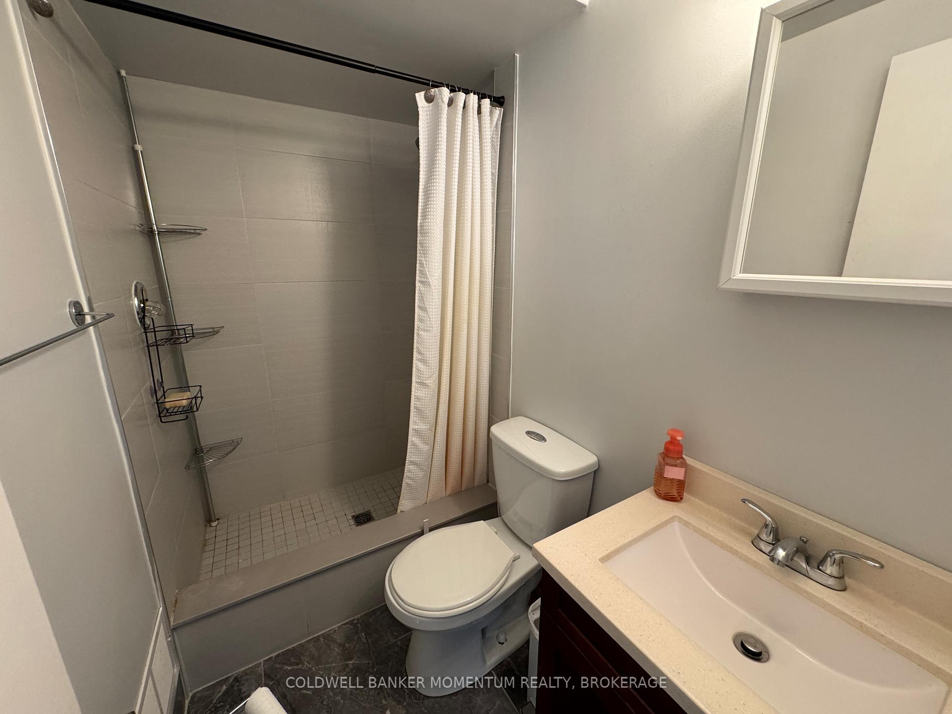 Photo 23 of 22 1/2 Durham Drive, St. Catharines, Port Weller — HOMEH