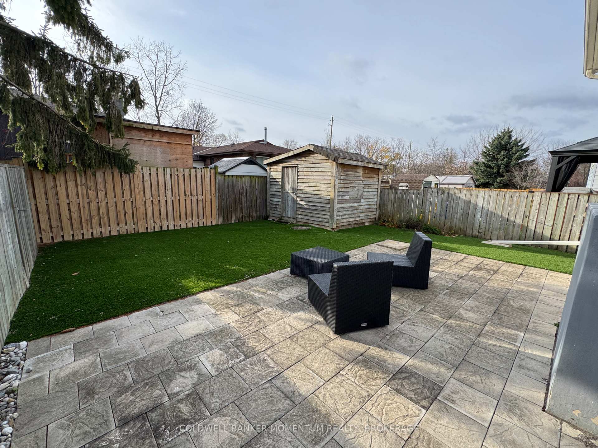 Photo 28 of 22 1/2 Durham Drive, St. Catharines, Port Weller — HOMEH
