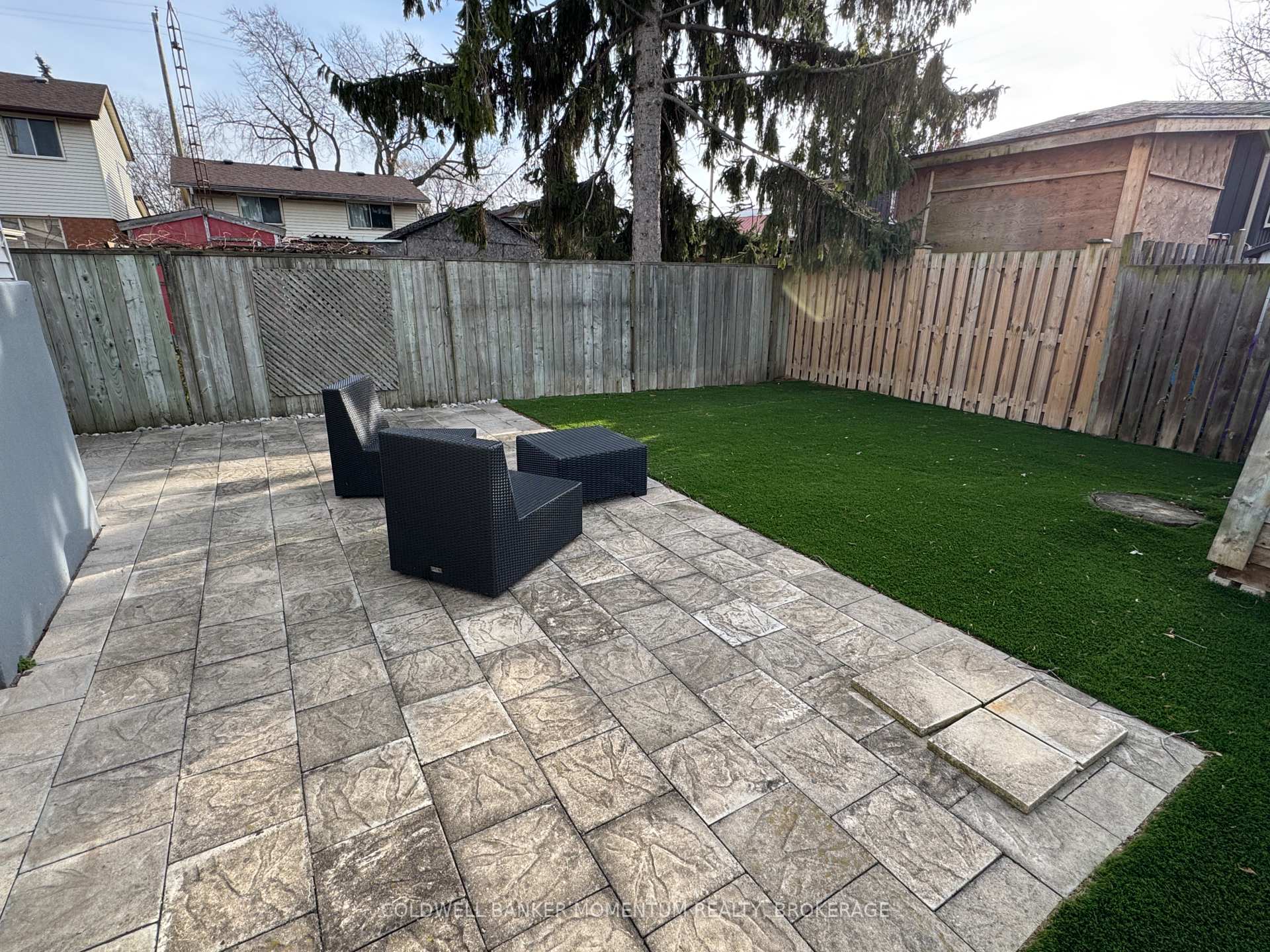 Photo 30 of 22 1/2 Durham Drive, St. Catharines, Port Weller — HOMEH