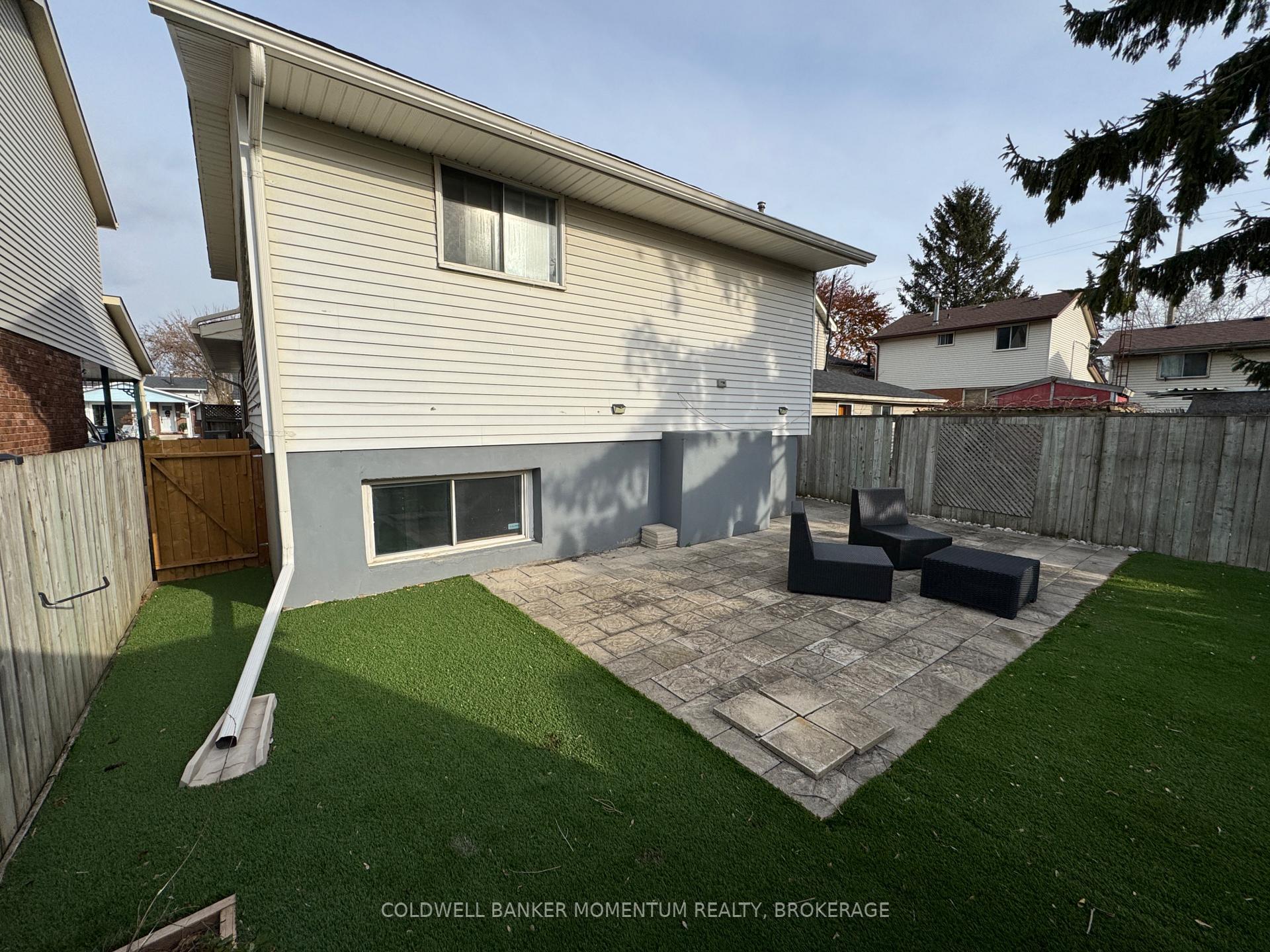 Photo 31 of 22 1/2 Durham Drive, St. Catharines, Port Weller — HOMEH