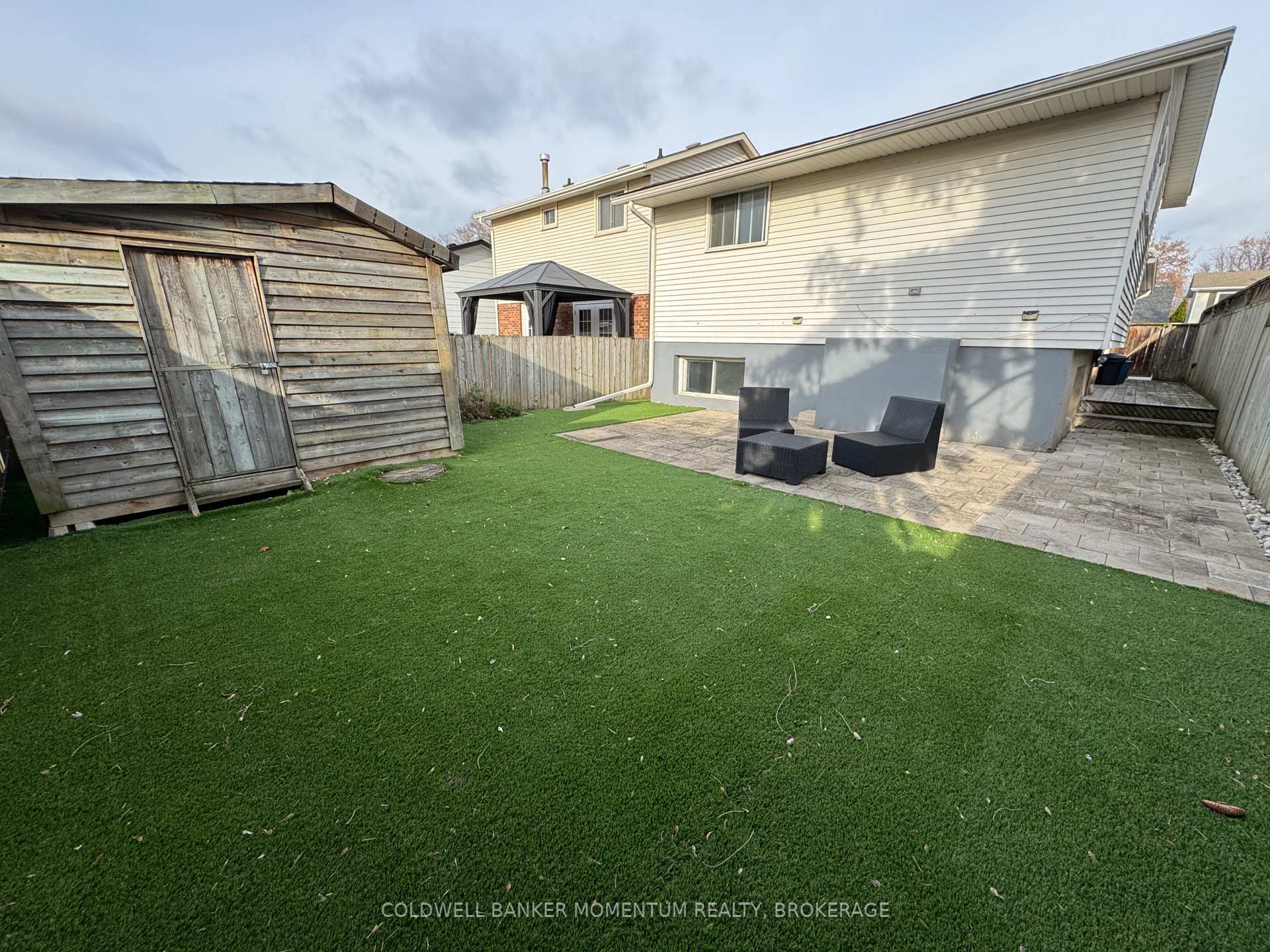 Photo 32 of 22 1/2 Durham Drive, St. Catharines, Port Weller — HOMEH