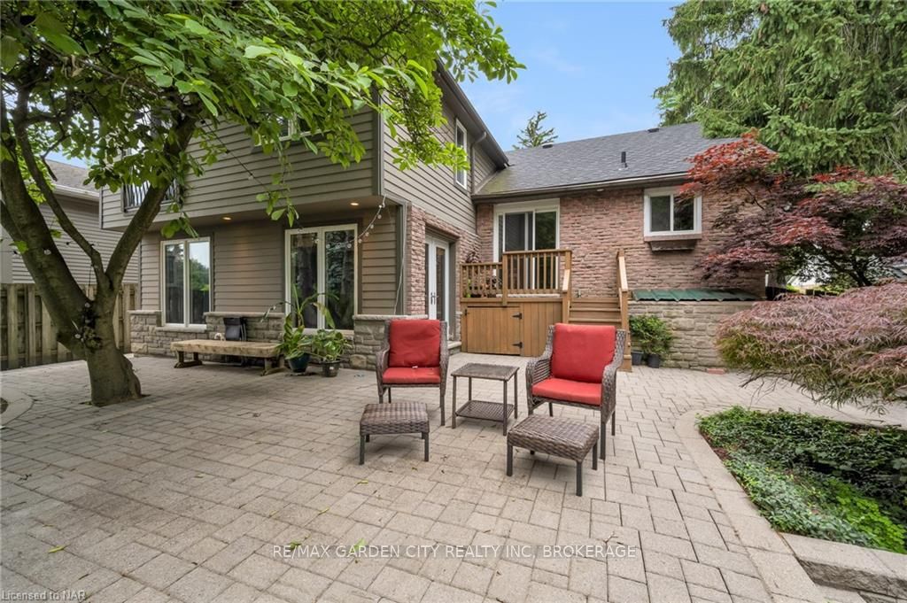 Photo 40 of 42 October Drive, St. Catharines, Lakeshore — HOMEH