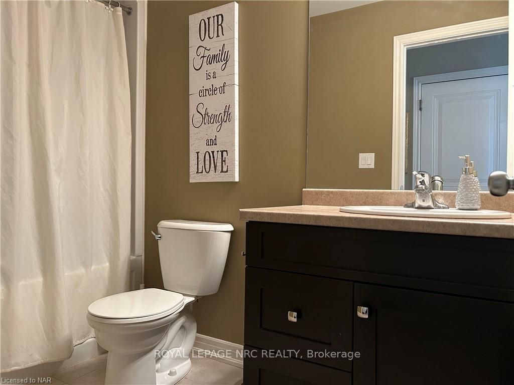 Photo 7 of 82 Parkside Drive, St. Catharines, Port Weller — HOMEH