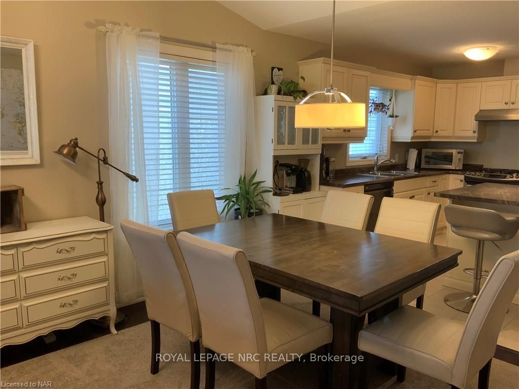 Photo 14 of 82 Parkside Drive, St. Catharines, Port Weller — HOMEH
