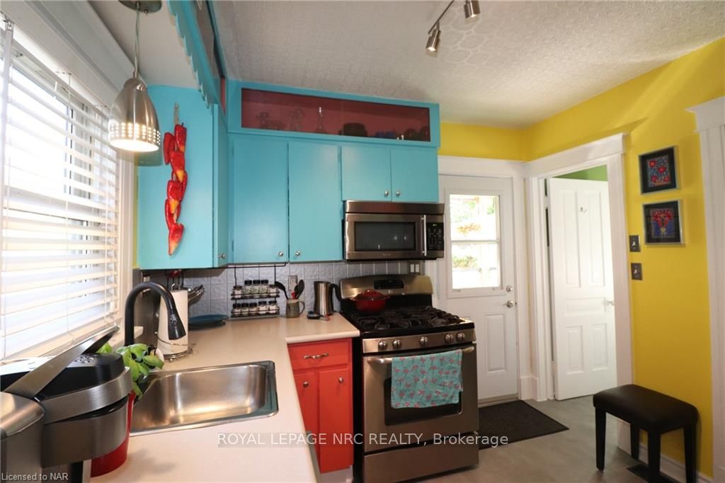 Photo 14 of 182 Lake Street, St. Catharines, Downtown — HOMEH